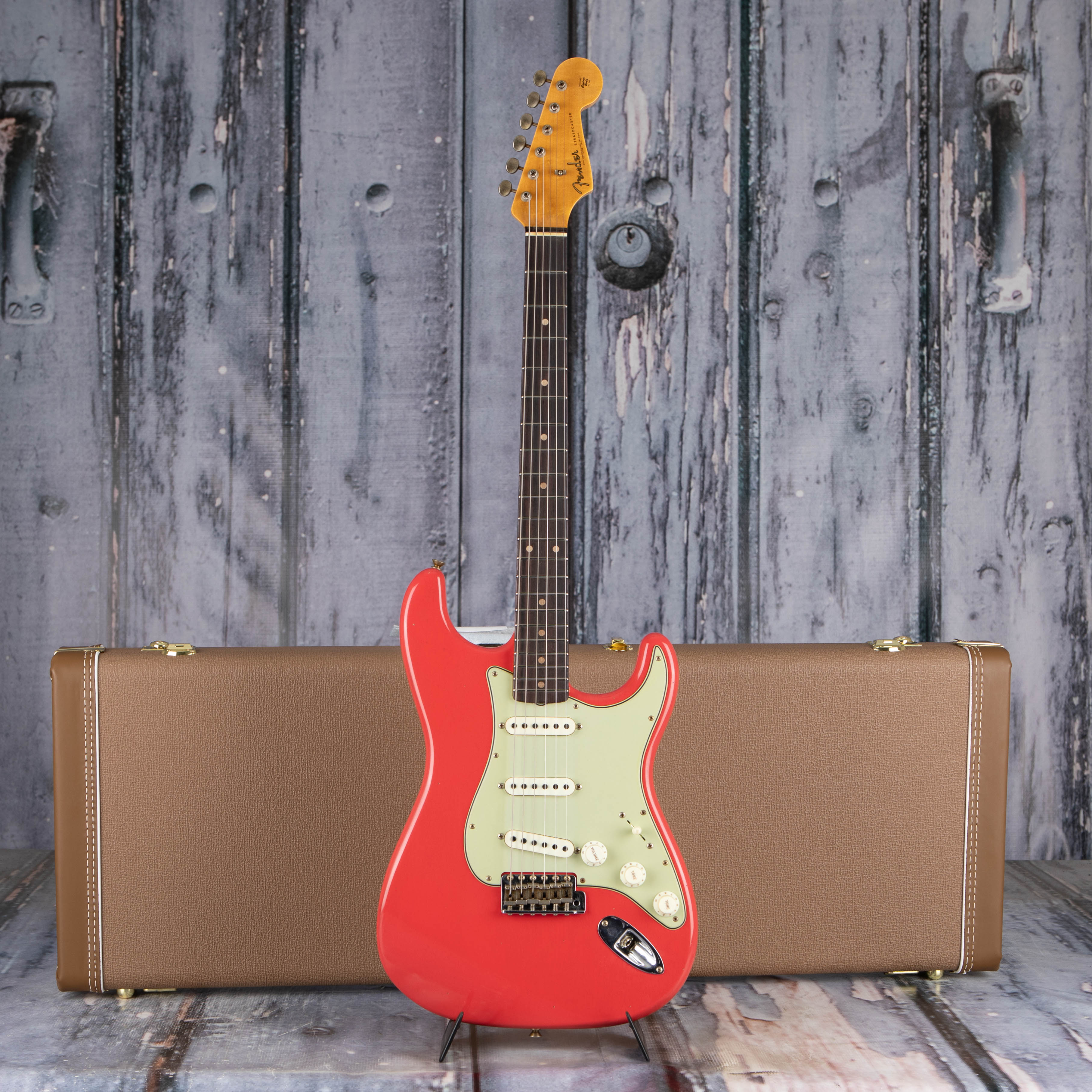 Fender Custom Shop Limited '62/'63 Stratocaster Journeyman Relic Electric Guitar, Aged Fiesta Red, case