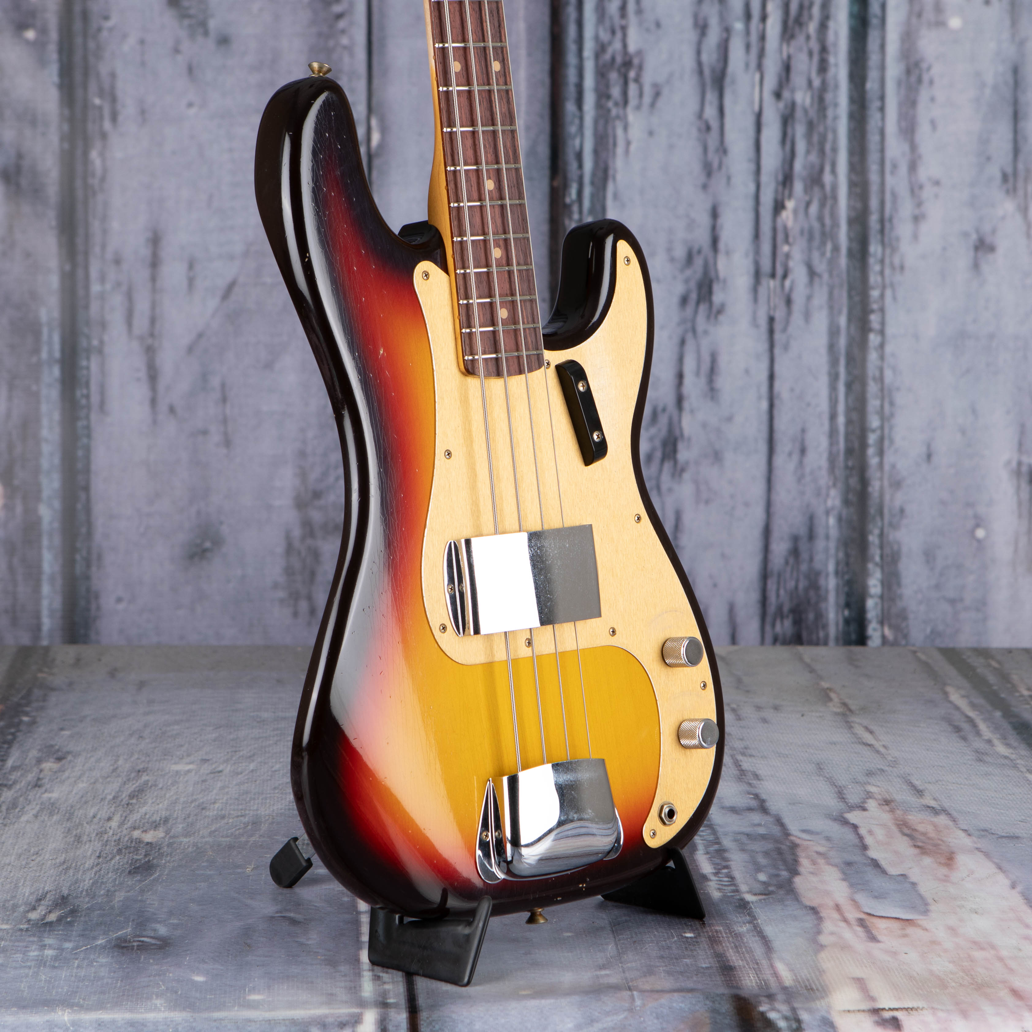 Fender Custom Shop Limited Edition '59 Precision Bass Journeyman Relic Electric Bass Guitar, Chocolate 3-Color Sunburst, angle
