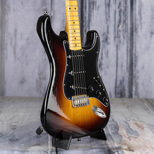 Fender Custom Shop Postmodern Stratocaster Deluxe Closet Classic Electric Guitar, Wide Fade 2-Color Sunburst, angle