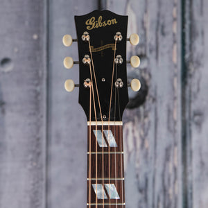 Gibson Custom Shop 1942 Banner Southern Jumbo Acoustic Guitar, Vintage Sunburst, front headstock