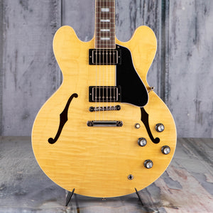 Gibson ES-335 Figured Semi-Hollowbody Guitar, Antique Natural, front closeup