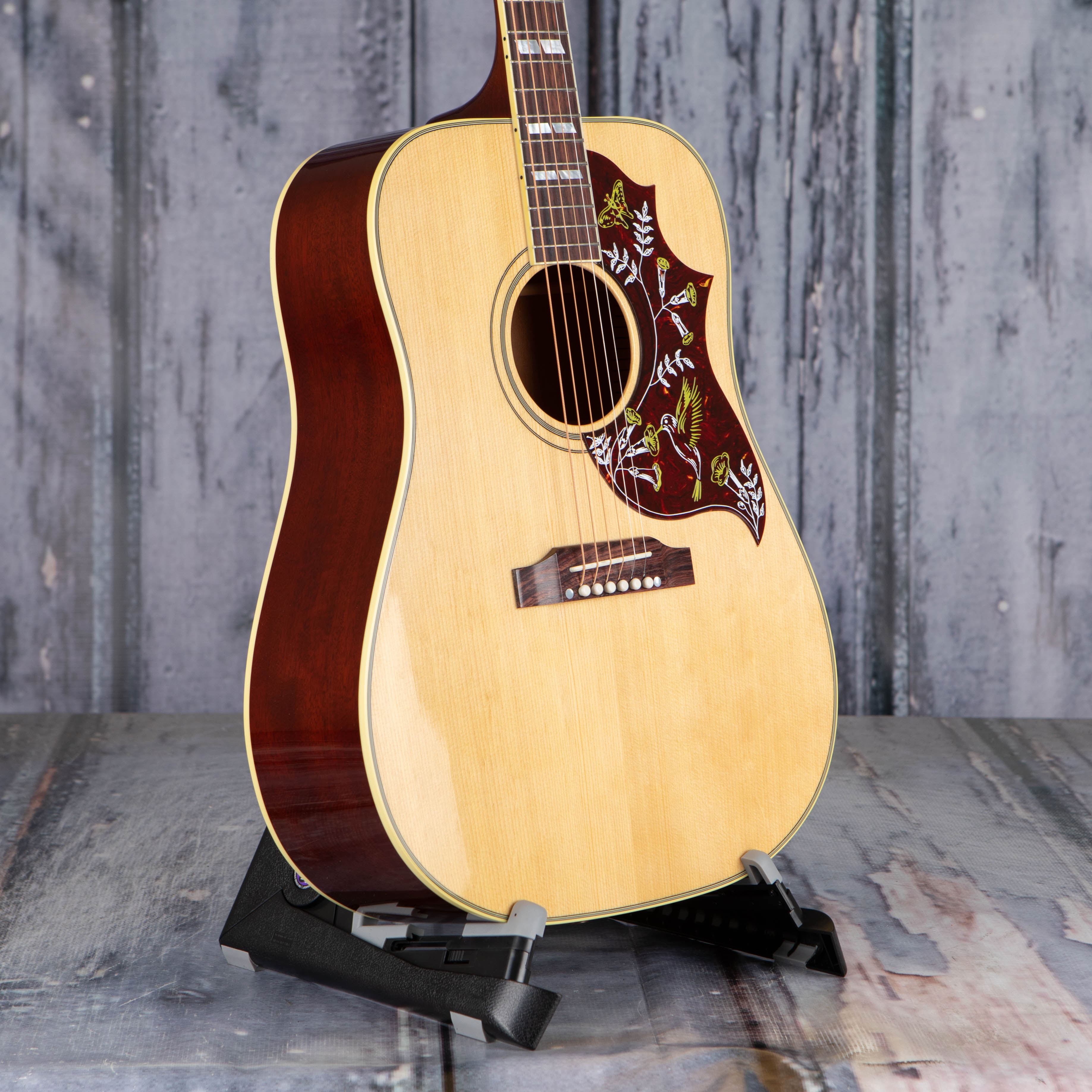 Gibson Montana Hummingbird Original Acoustic/Electric Guitar, Antique Natural, angle