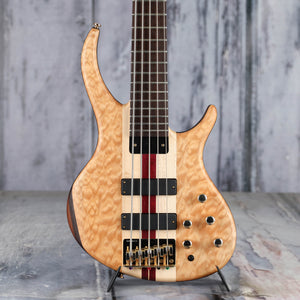 Gibson Tobias Classic V 5-String Electric Bass, Satin Natural, front closeup