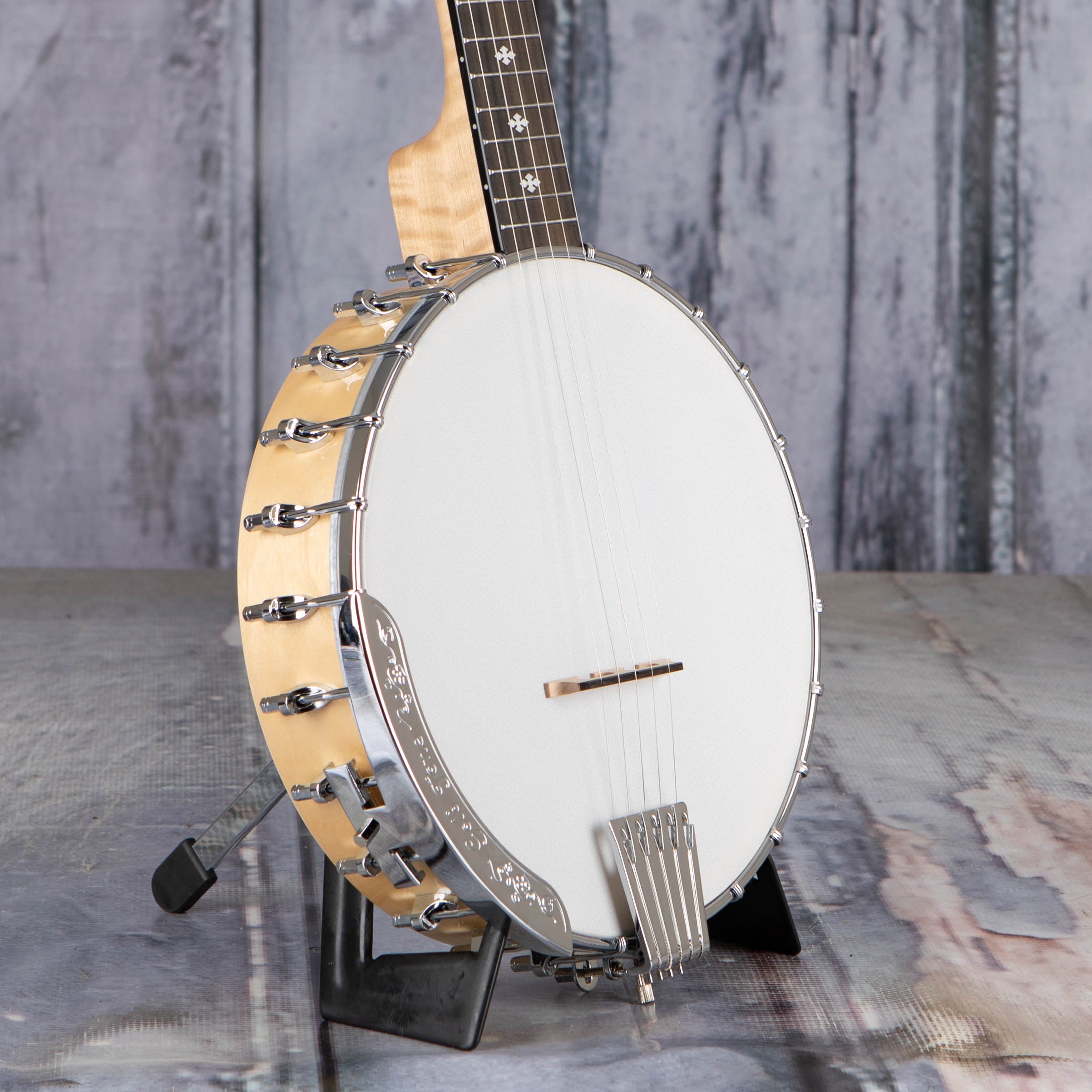 Gold Tone CC-100 Cripple Creek Open Composite Banjo, Natural, angle