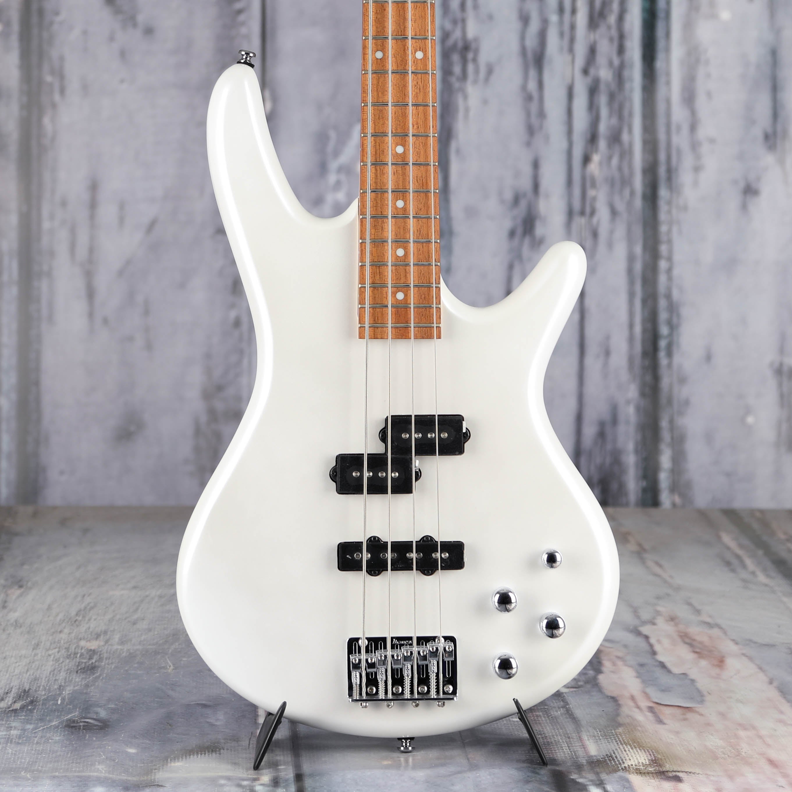Ibanez GSR200 Electric Bass Guitar, Pearl White, front closeup