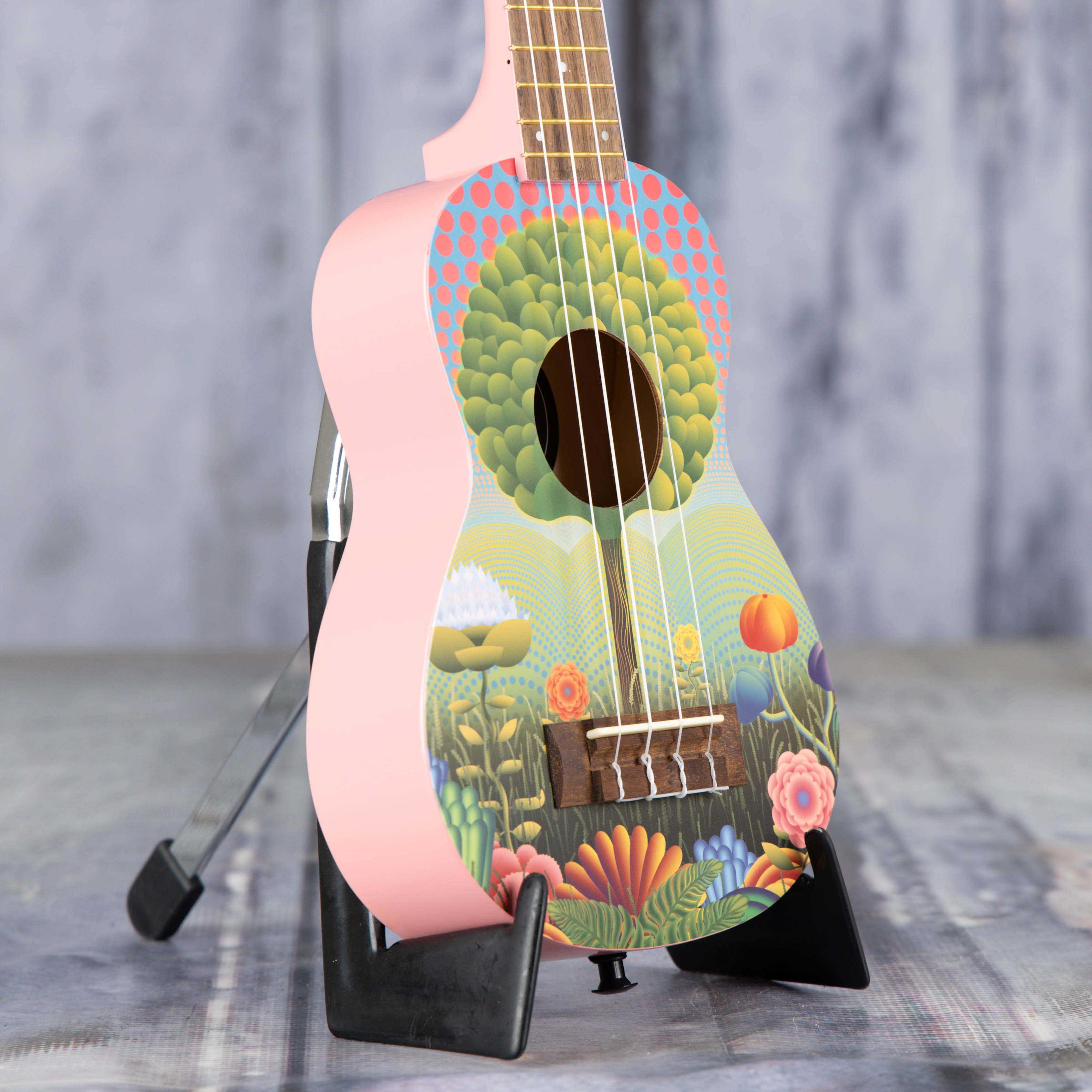 Kala UK-UKETOPIA Soprano Ukulele, Uketopia, angle