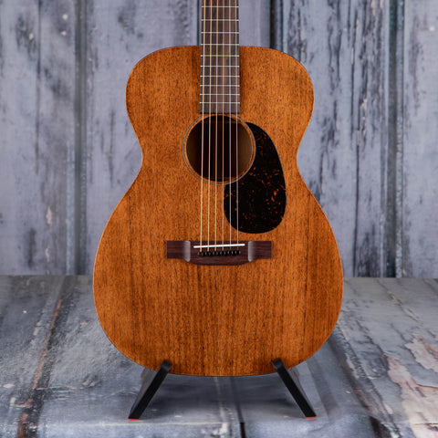 Martin 00-15M Acoustic Guitar, Dark Mahogany, front closeup