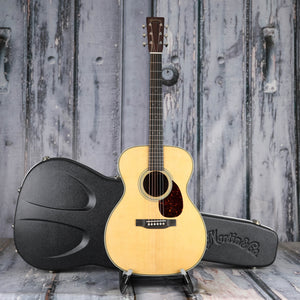 Martin OM-28 Acoustic Guitar, Natural, case