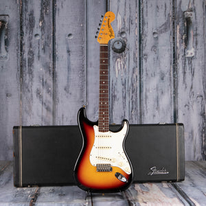 Used Fender Custom Shop 1969 Stratocaster Closet Classic Electric Guitar, 2008, 3-Color Sunburst, case