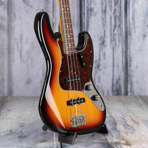 Used Fender American Vintage 1962 Jazz Bass Guitar, 1994, 3-Tone Sunburst, angle