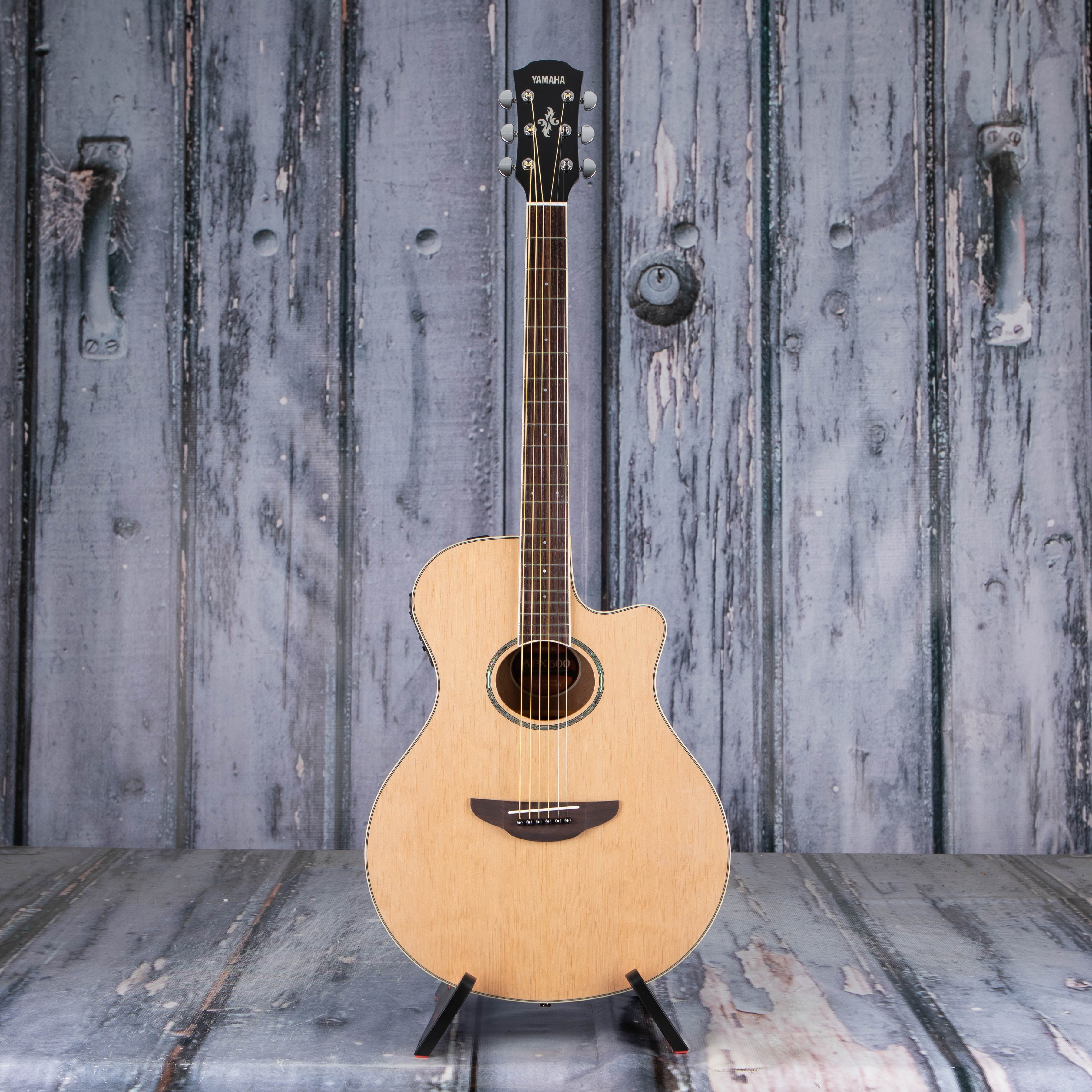 Yamaha APX600 Thinline Cutaway Acoustic/Electric Guitar, Natural, front