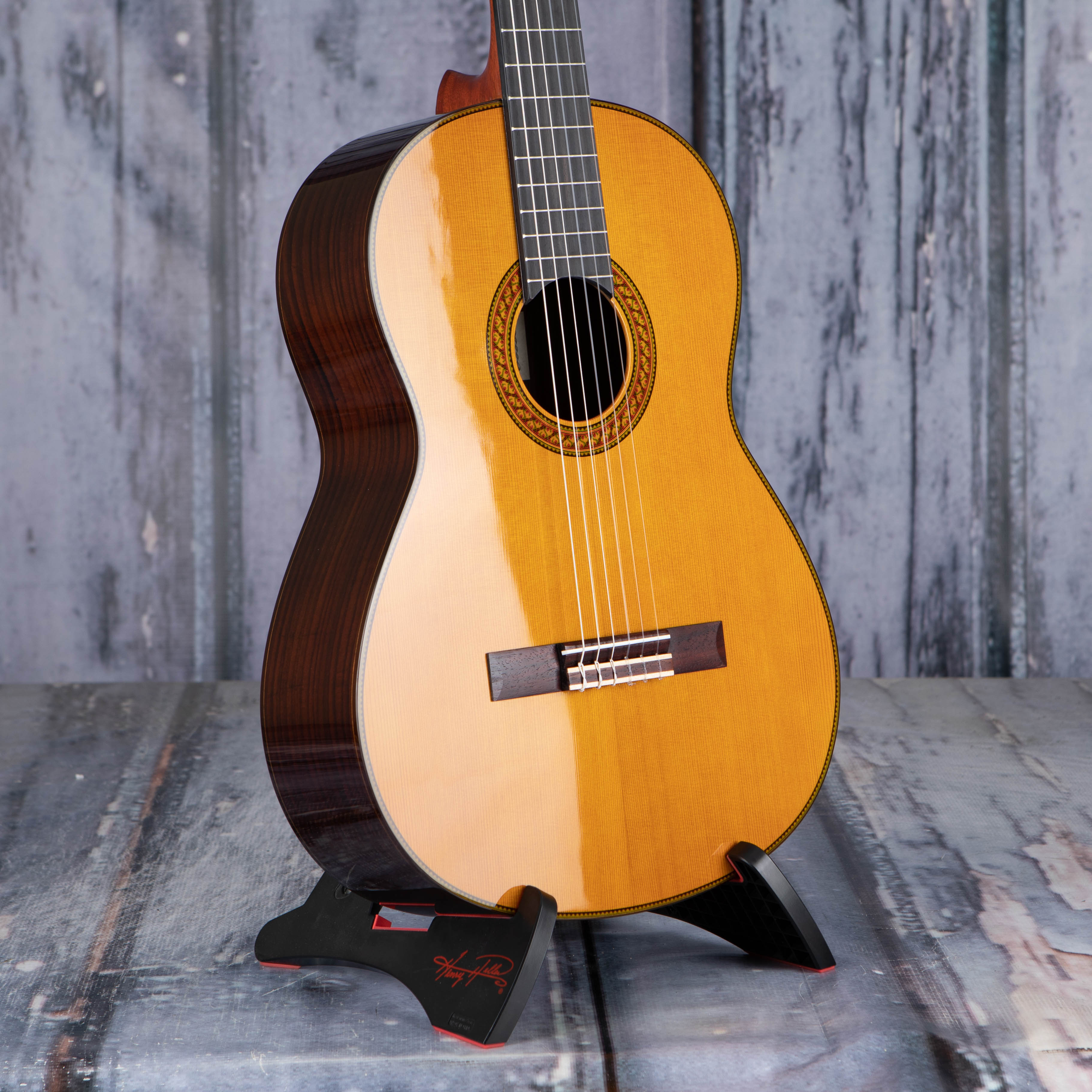 Yamaha CG192C Classical Acoustic Guitar, Natural, angle
