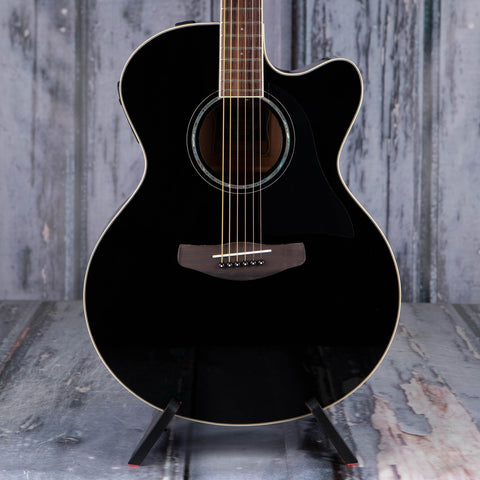 Yamaha CPX600 Medium Jumbo Cutaway Acoustic/Electric Guitar, Black, front closeup