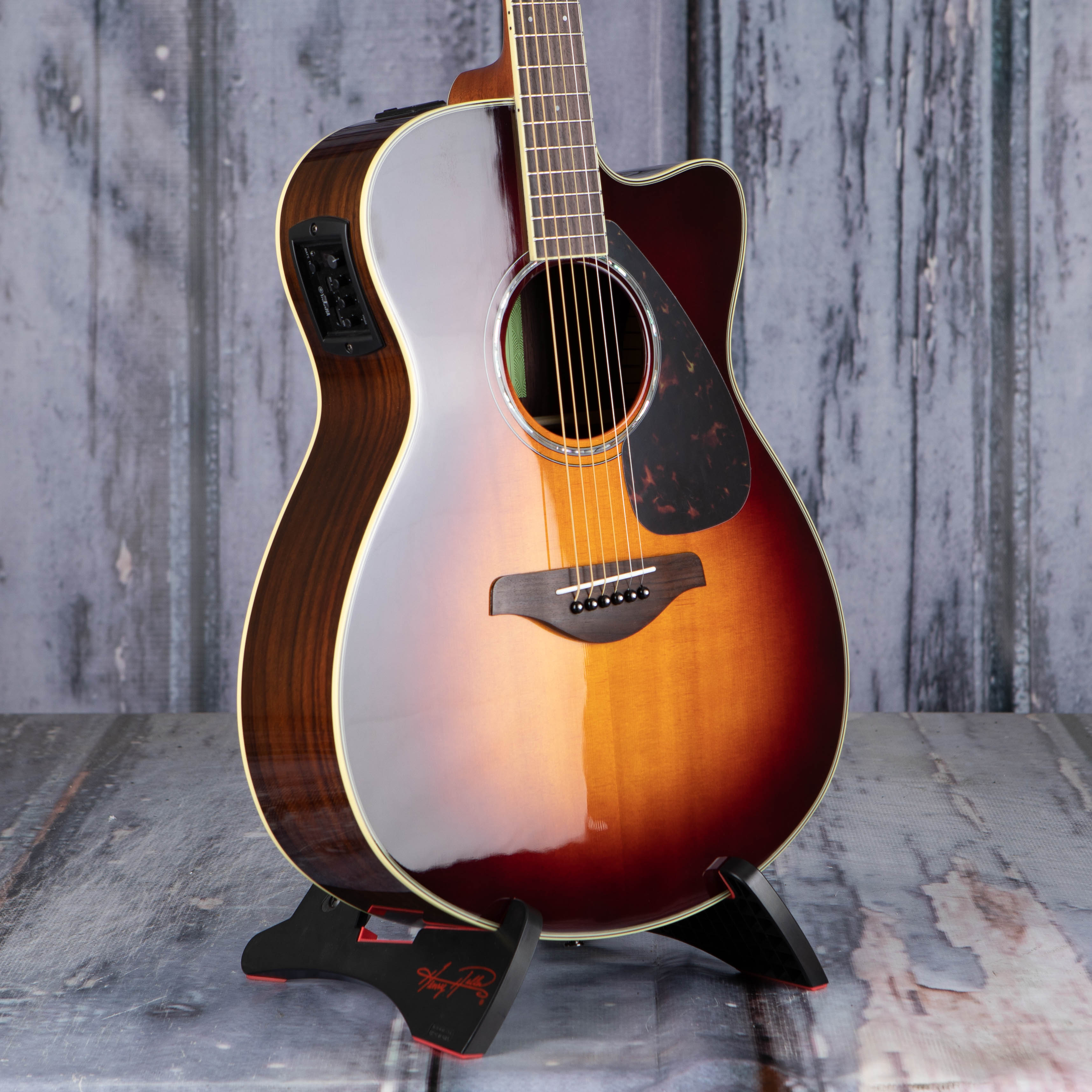 Yamaha FSX830C Concert Acoustic/Electric Guitar, Brown Sunburst, angle