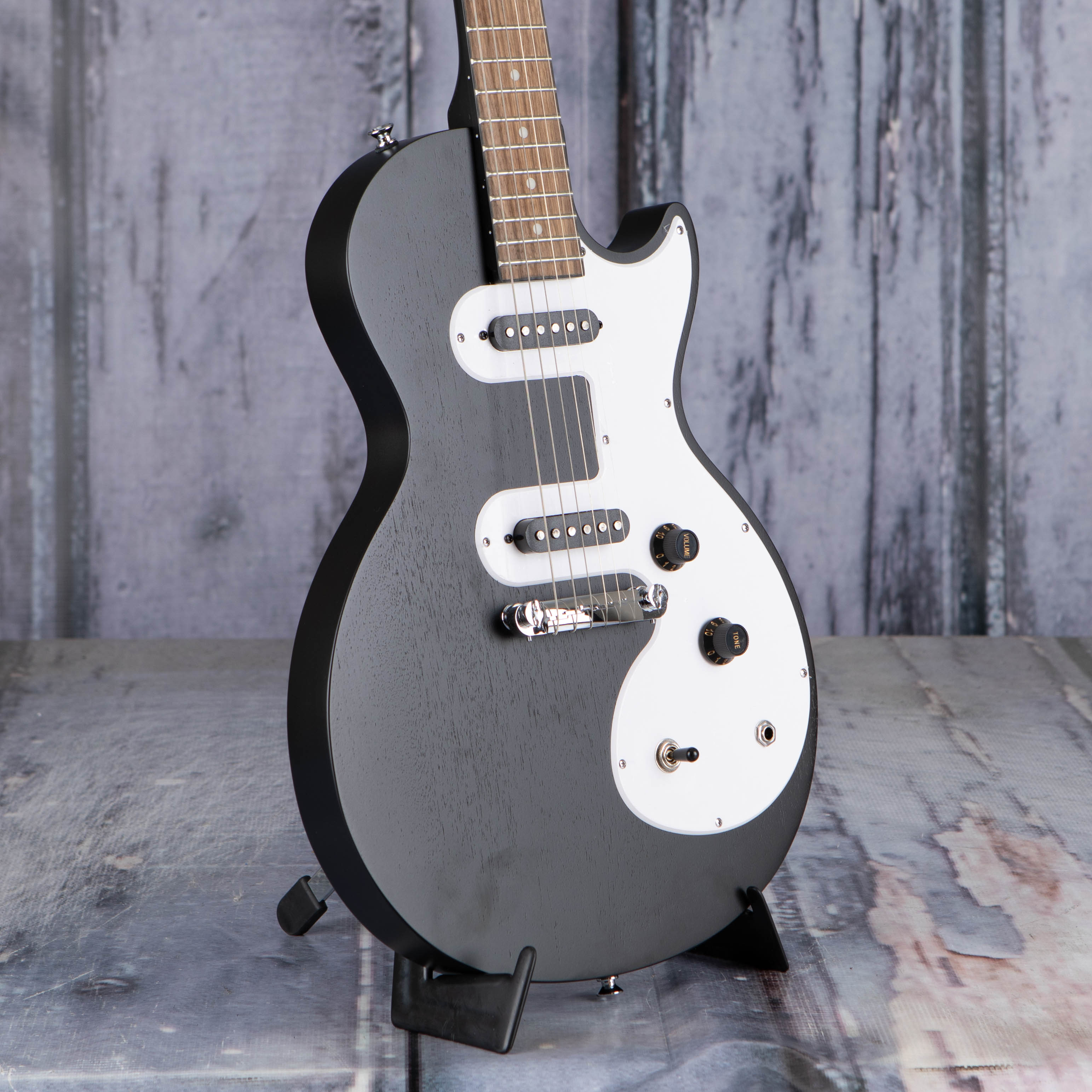 Epiphone Les Paul Melody Maker E1 Electric Guitar, Ebony, angle