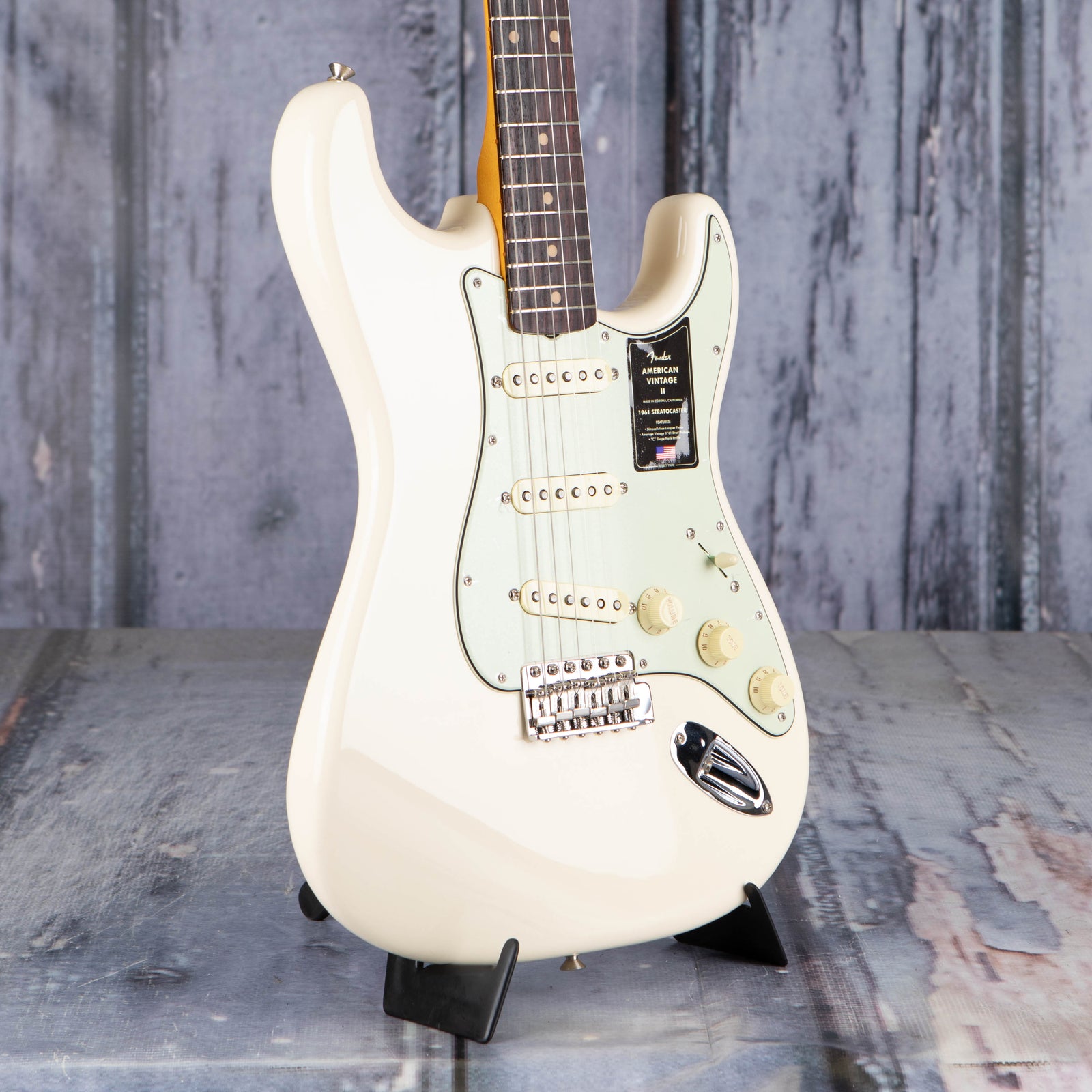 Vintage white stratocaster discount