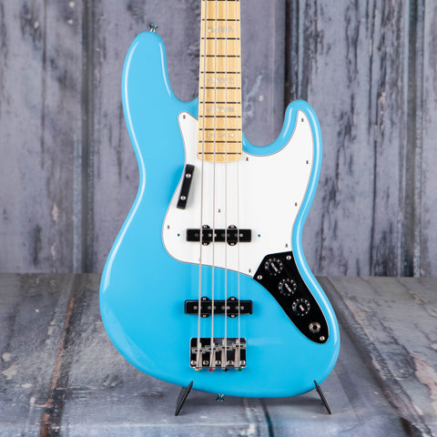 Fender Made In Japan Limited International Color Jazz Bass Guitar, Maui Blue, front closeup