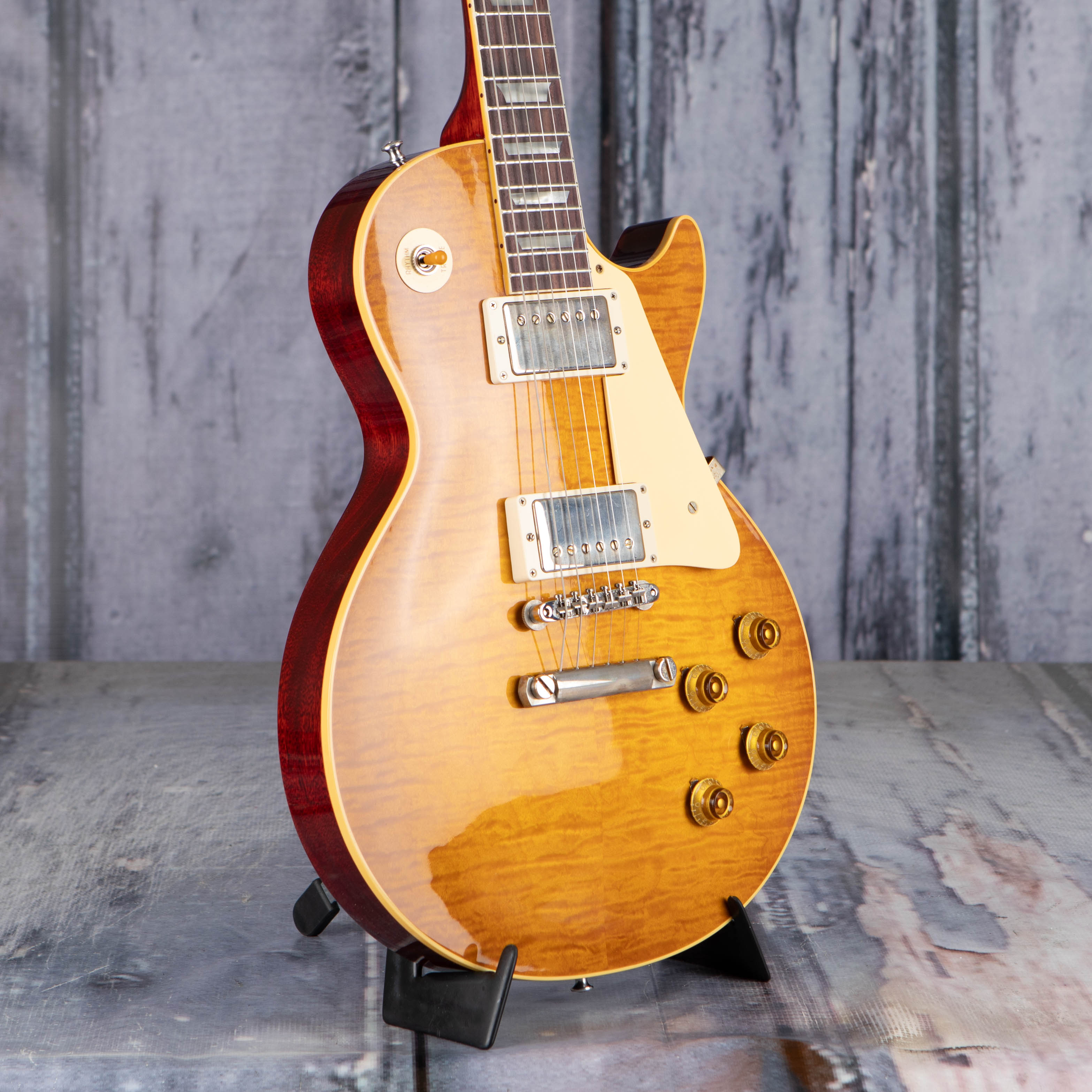 Gibson Custom Shop 1959 Les Paul Standard Reissue Electric Guitar, Dirty Lemon, angle