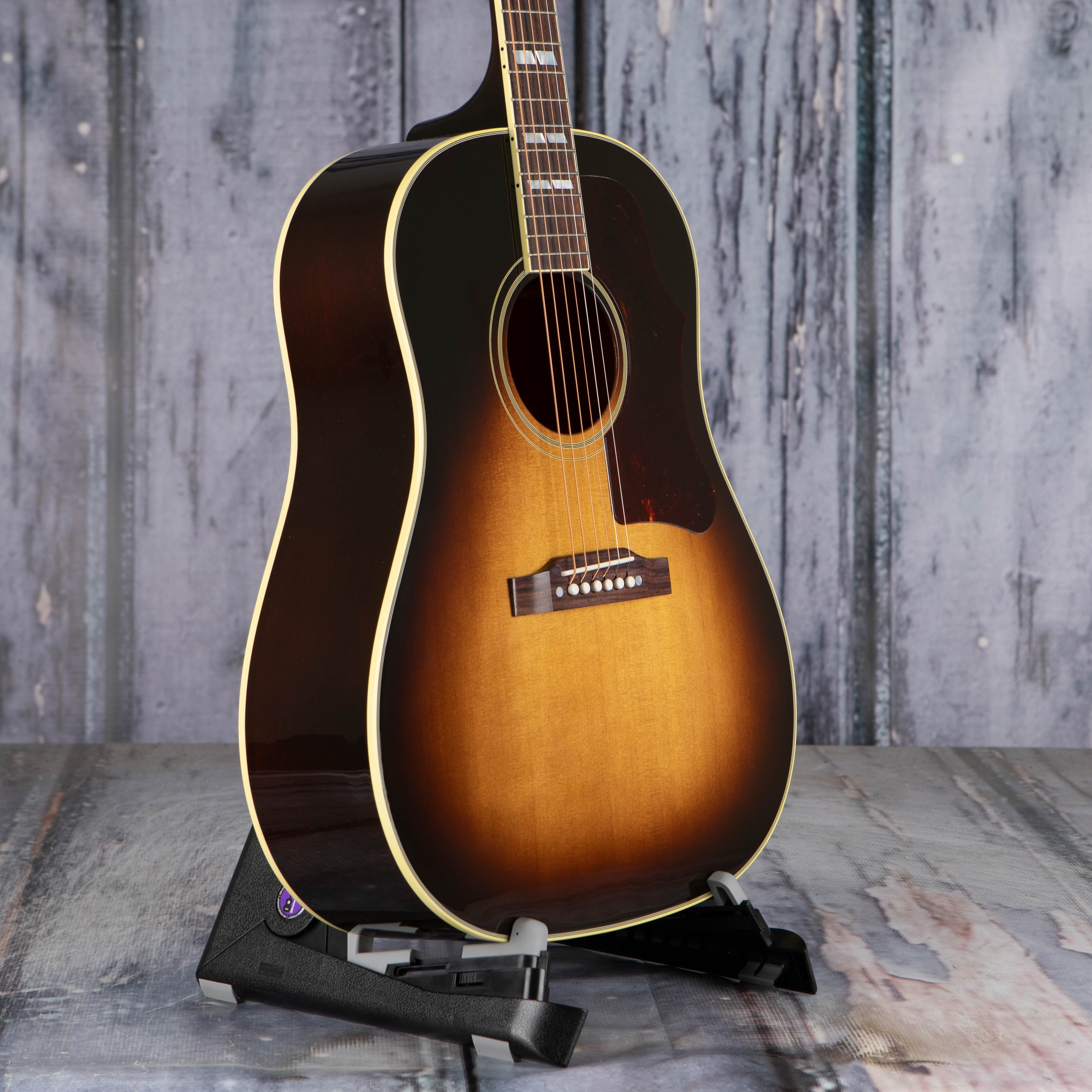 Gibson Montana Southern Jumbo Original Acoustic/Electric Guitar, Vintage Sunburst, angle
