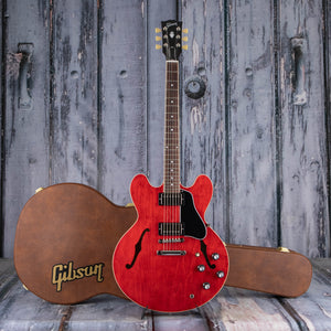 Gibson USA ES-335 Semi-Hollowbody Guitar, Sixties Cherry, case