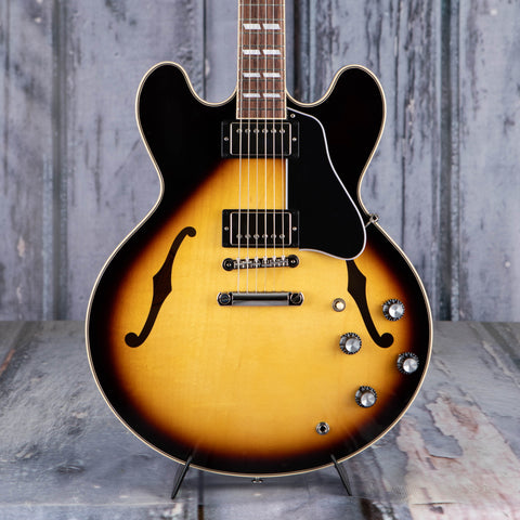 Gibson USA ES-345 Semi-Hollowbody Guitar, Vintage Burst, front closeup