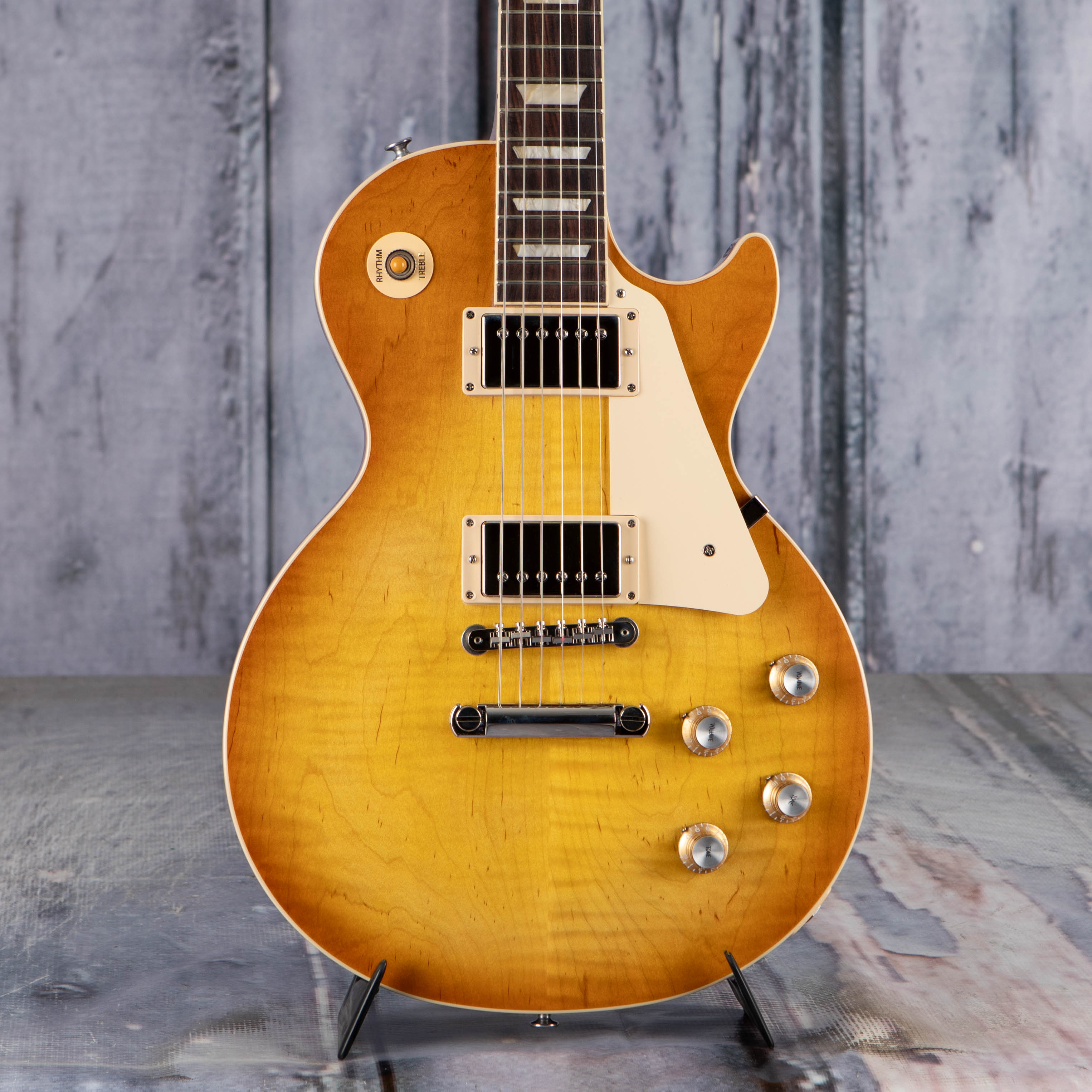 Gibson USA Les Paul Standard '60s Electric Guitar, Unburst, front closeup