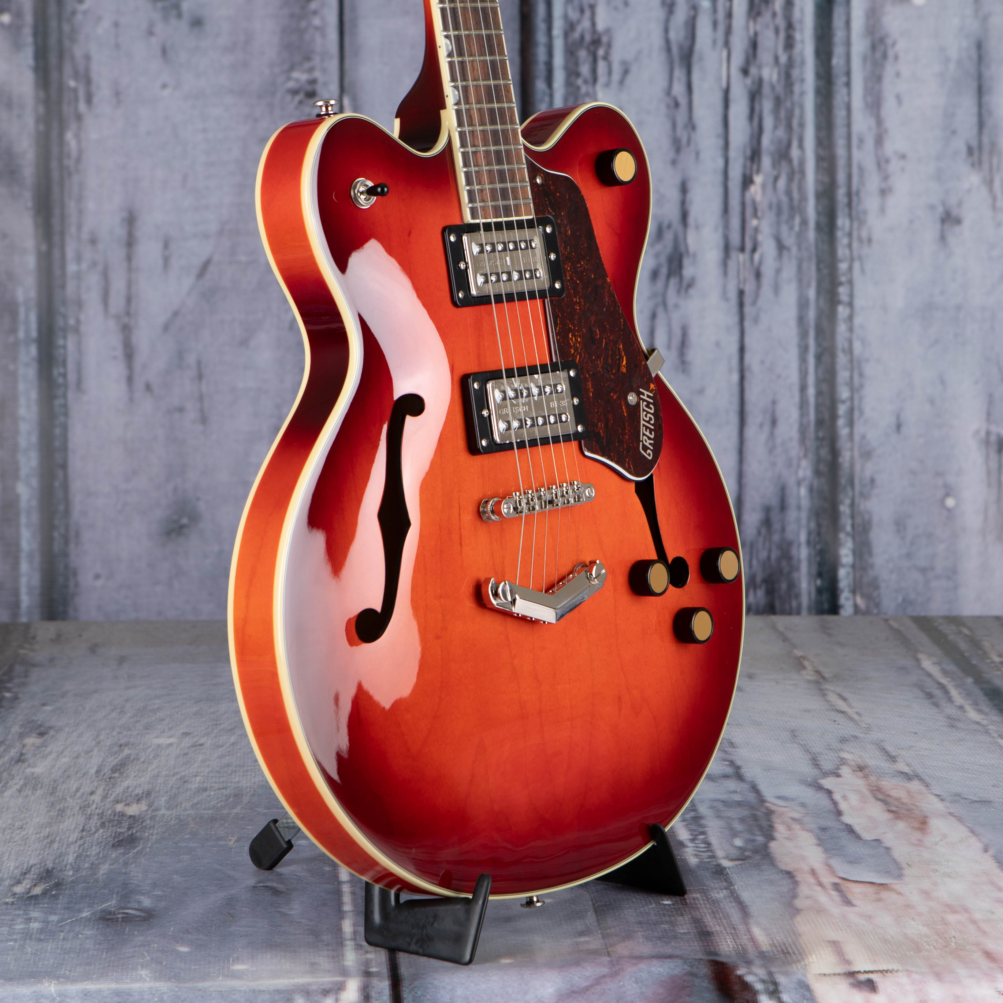 Gretsch G2622 Streamliner Center Block Double-Cut W/ V-Stoptail Semi-Hollowbody Guitar, Fireburst, angle