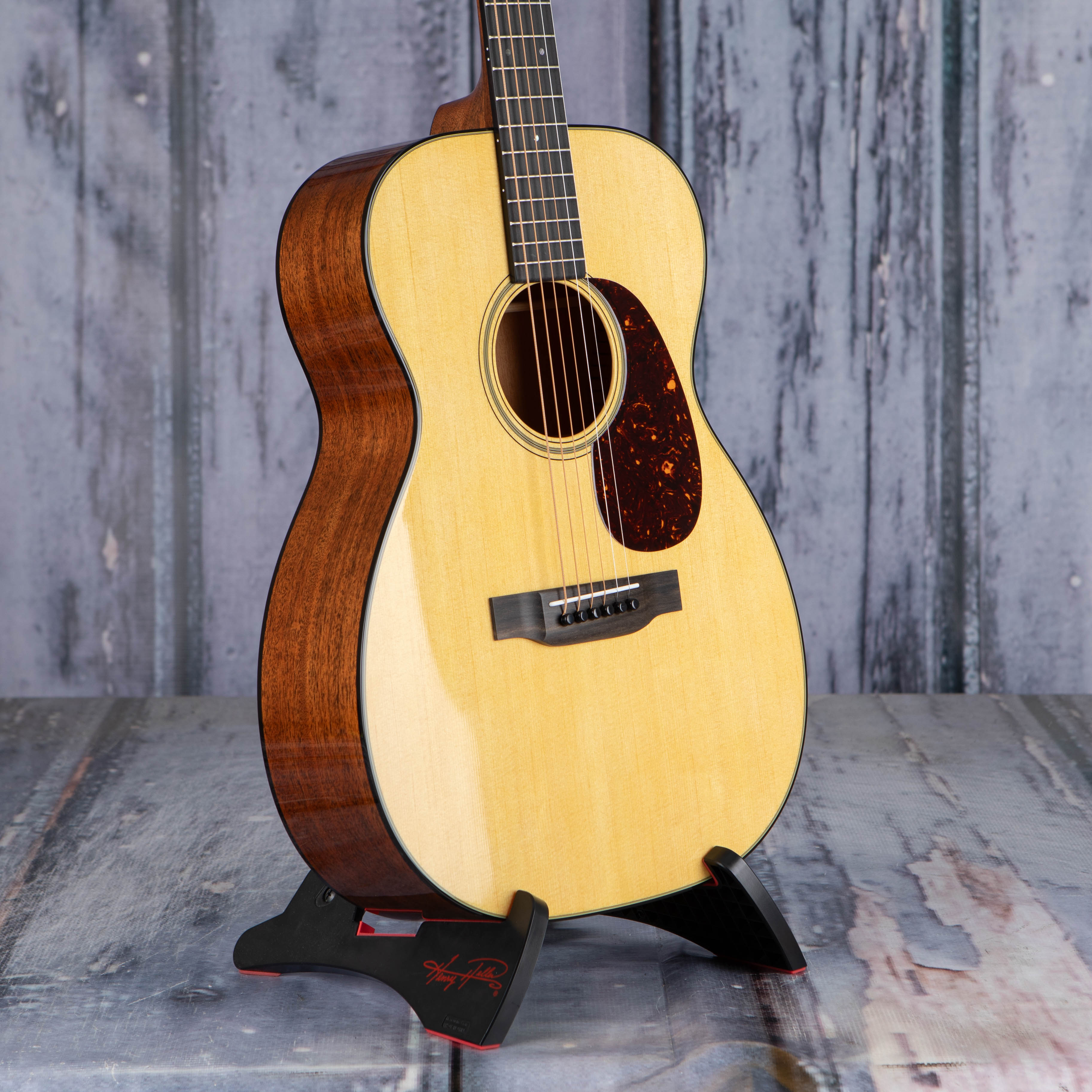 Martin 00-18 Acoustic Guitar, Natural, angle