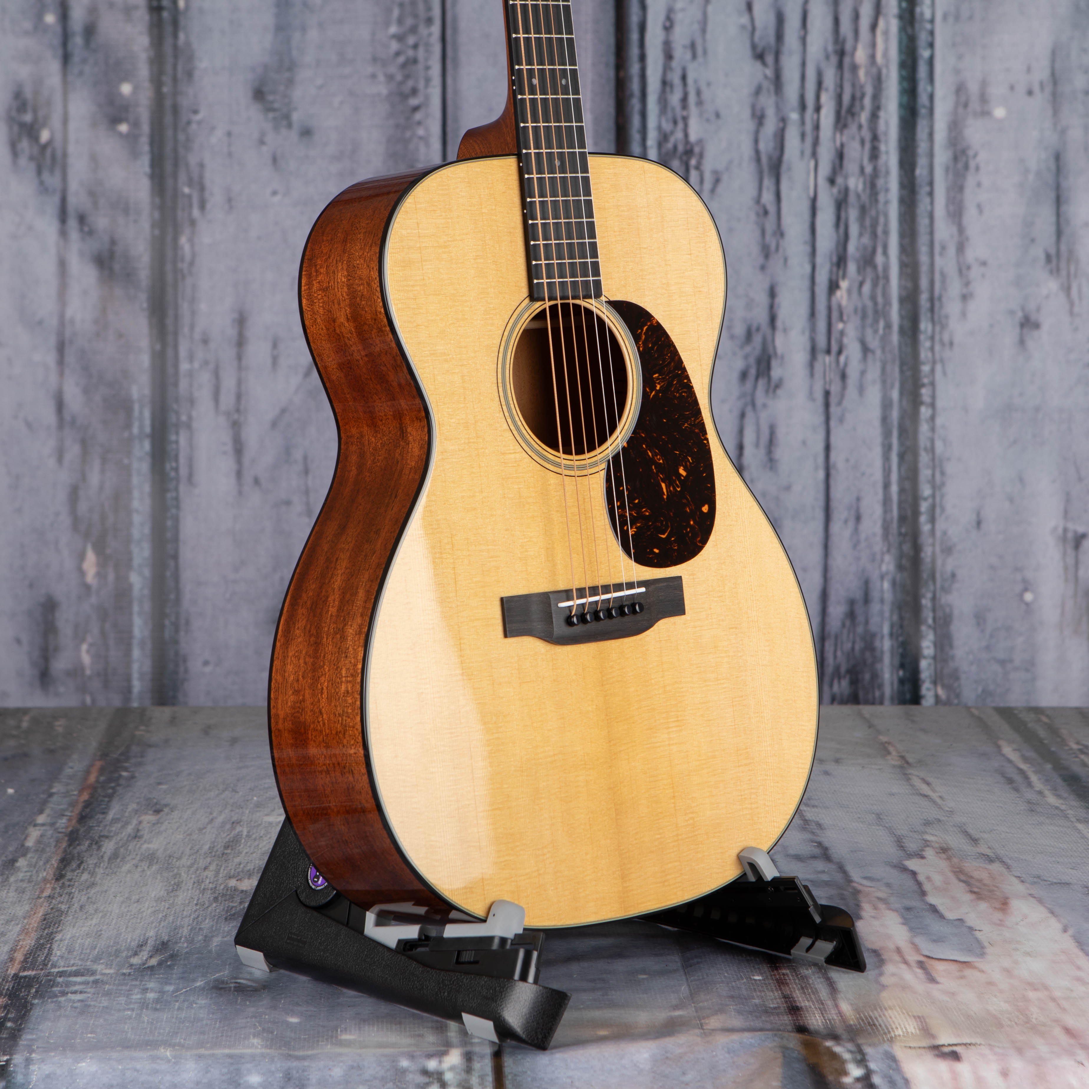 Martin 000-18 Acoustic Guitar, Natural, angle
