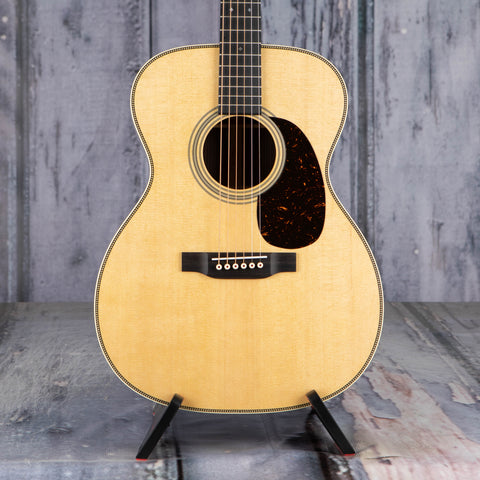 Martin 000-28 Acoustic Guitar, Natural, front closeup