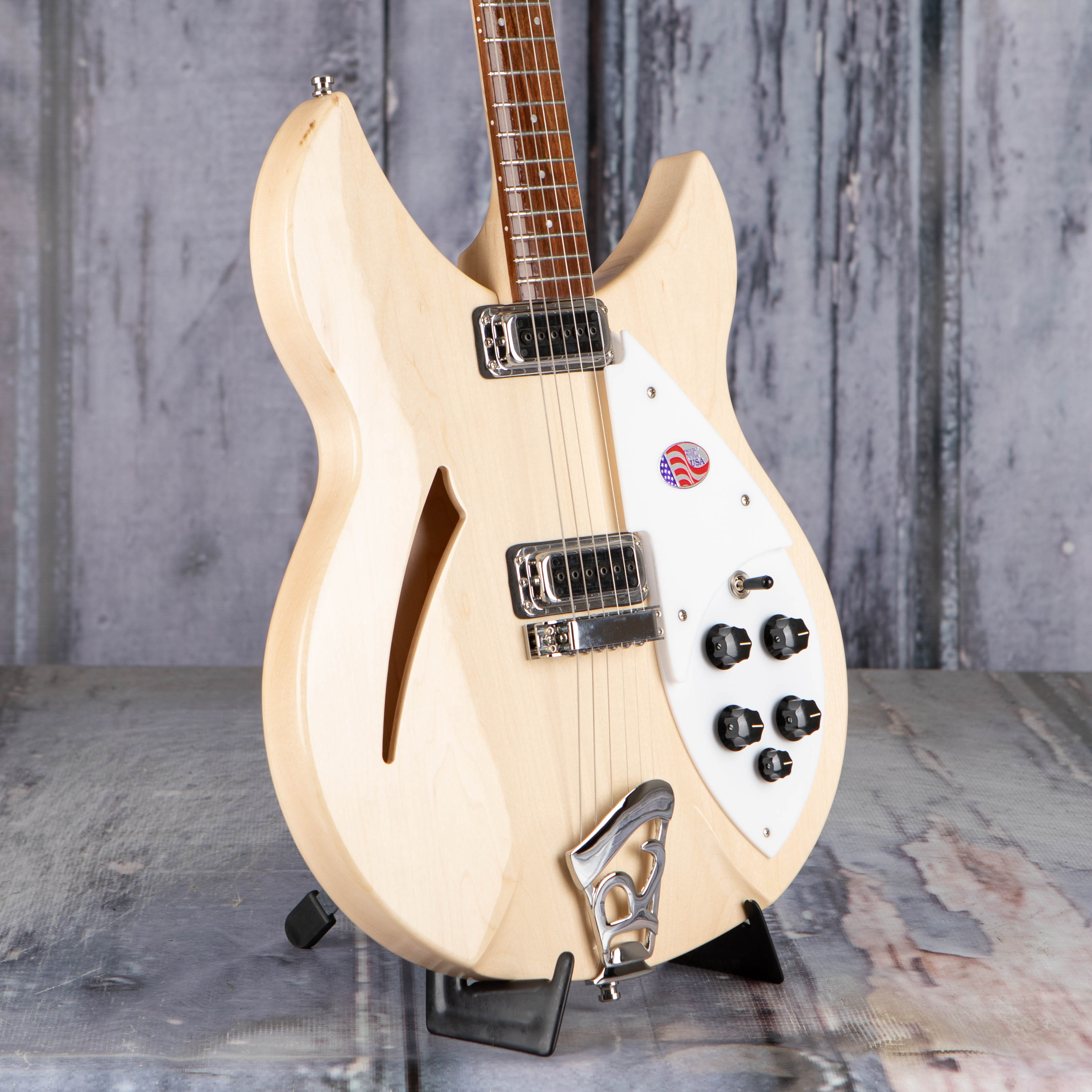 Rickenbacker 330/6MG Thinline Semi-Hollowbody Guitar, Mapleglo, angle
