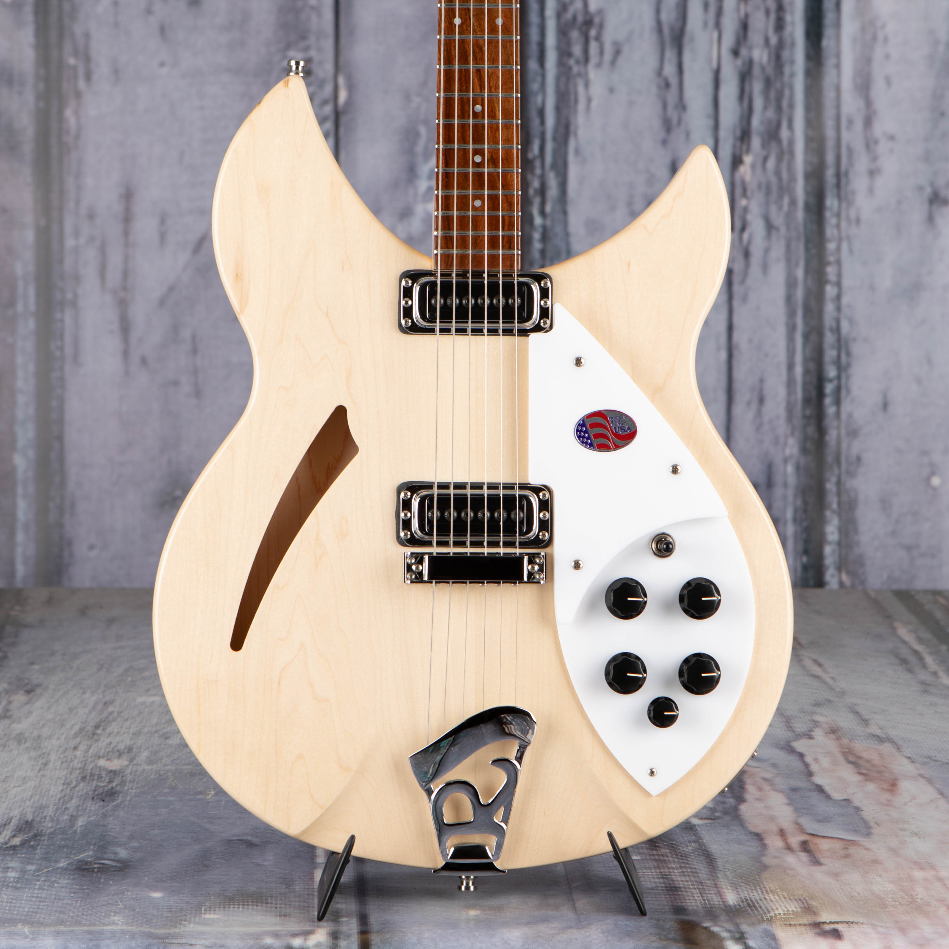 Rickenbacker 330/6MG Thinline Semi-Hollowbody Guitar, Mapleglo, front closeup