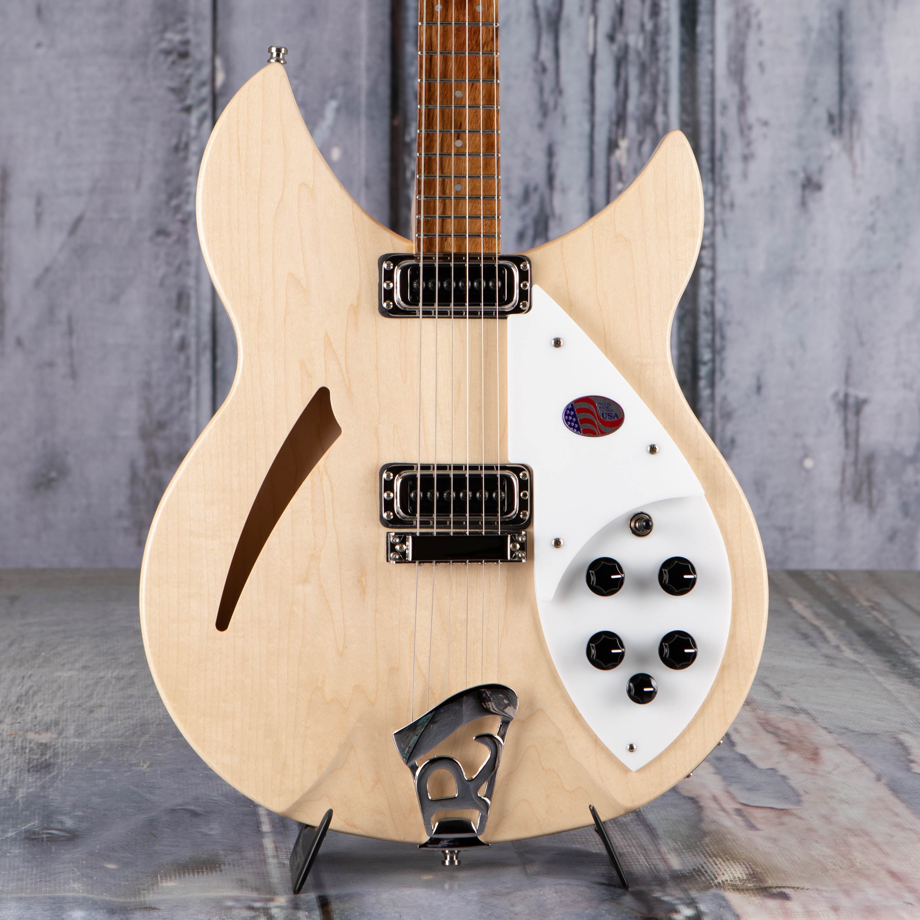 Rickenbacker 330/6MG Thinline Semi-Hollowbody Guitar, Mapleglo, front closeup
