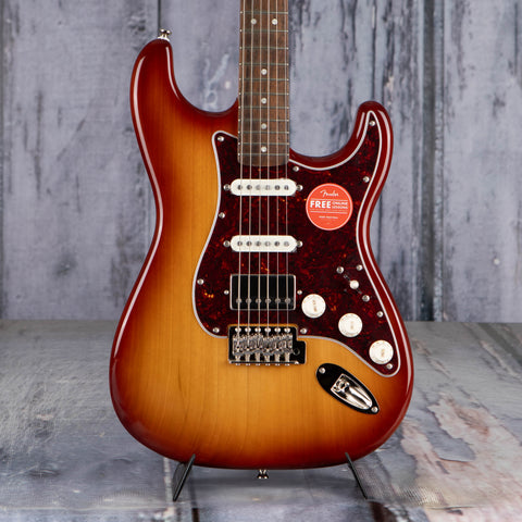 Squier Limited Edition Classic Vibe '60s Stratocaster HSS Electric Guitar, Sienna Sunburst, front closeup