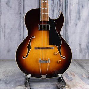 Used Eastman AR371CE Hollowbody Guitar, 2010, Sunburst, front closeup