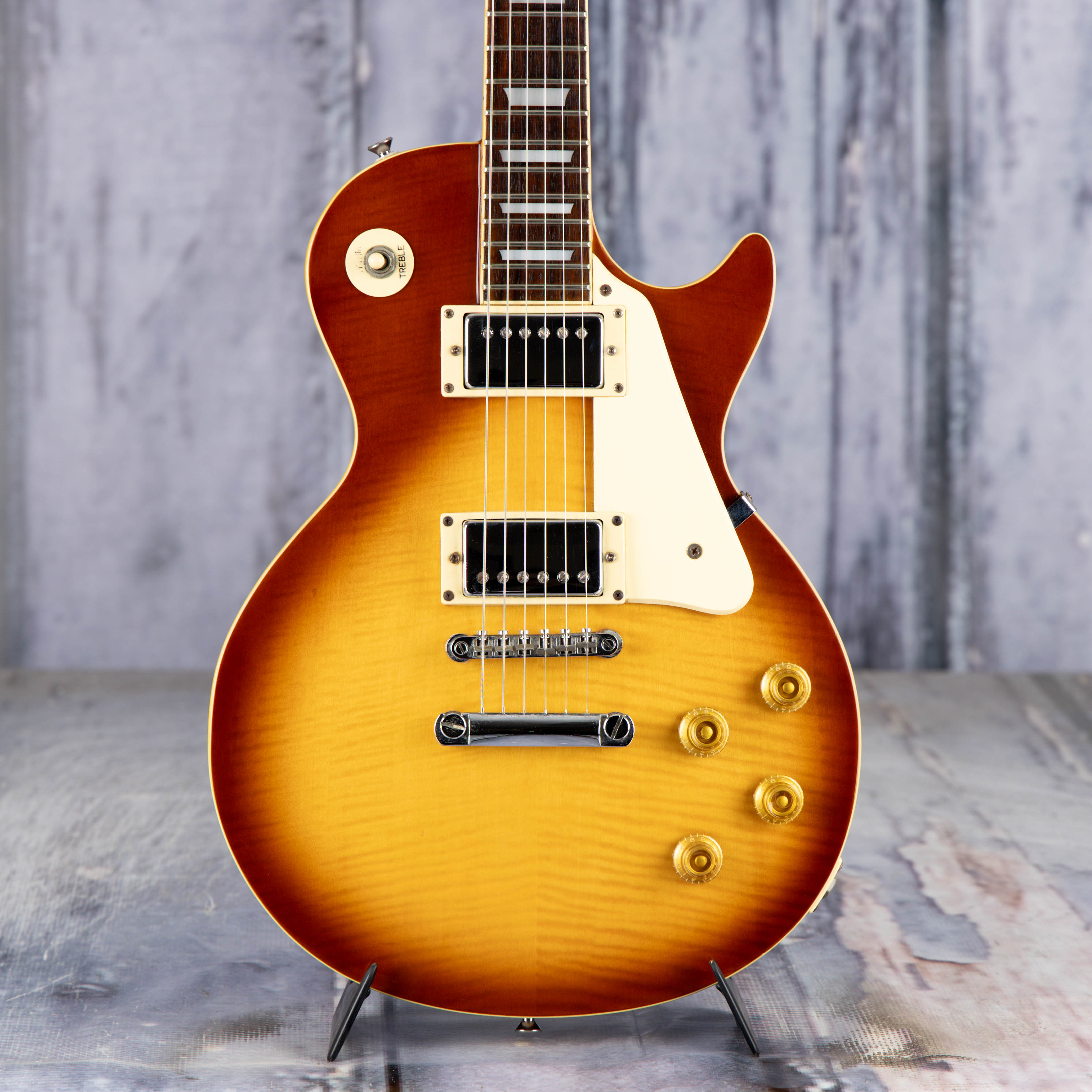 Used Epiphone Les Paul Standard Electric Guitar, Honeyburst, front closeup