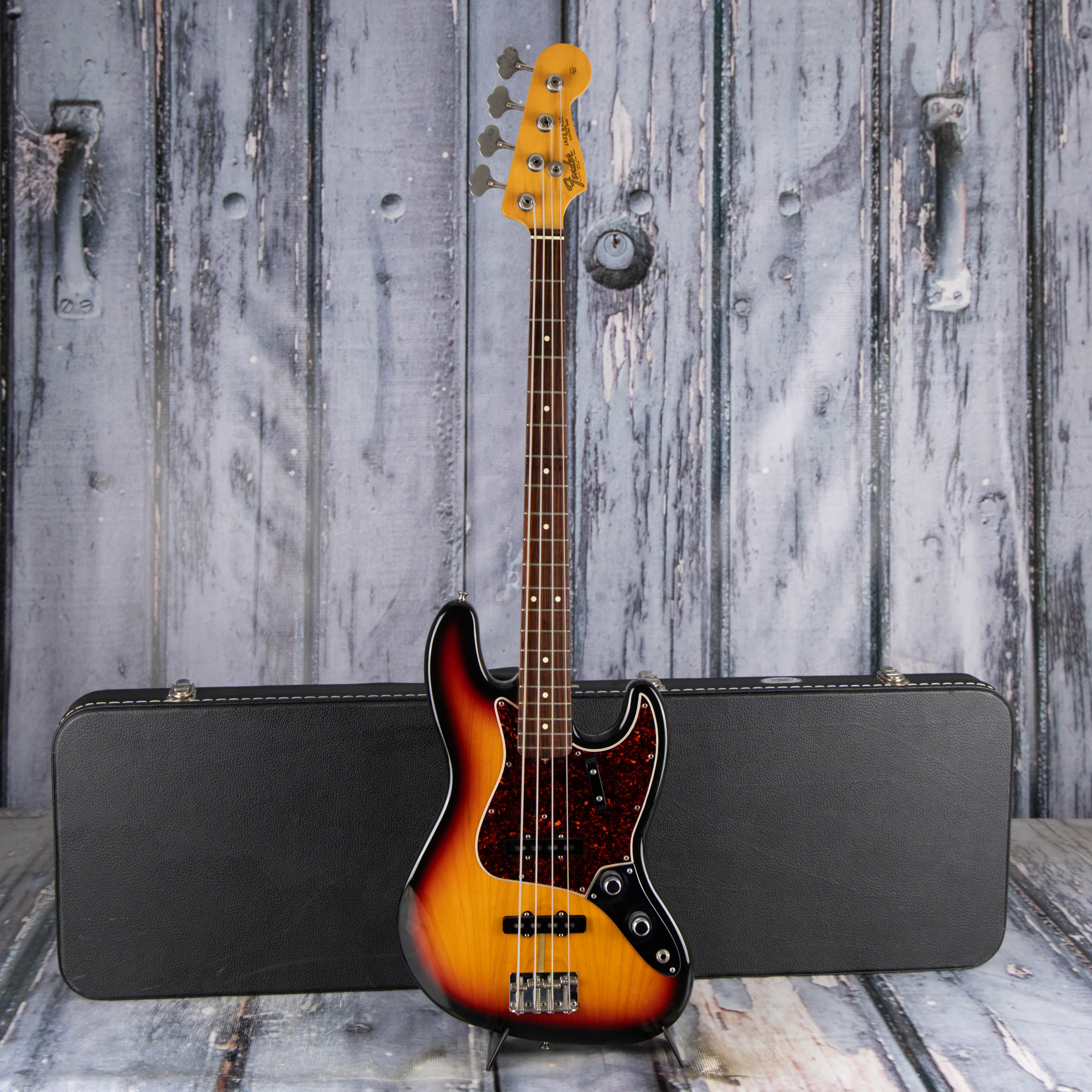 Used Fender American Vintage 1962 Jazz Bass Guitar, 1994, 3-Tone Sunburst, case