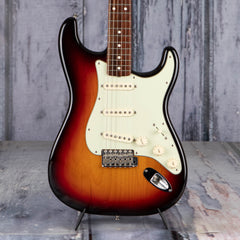 Used Fender American Vintage '62 Stratocaster, 3-Color Sunburst