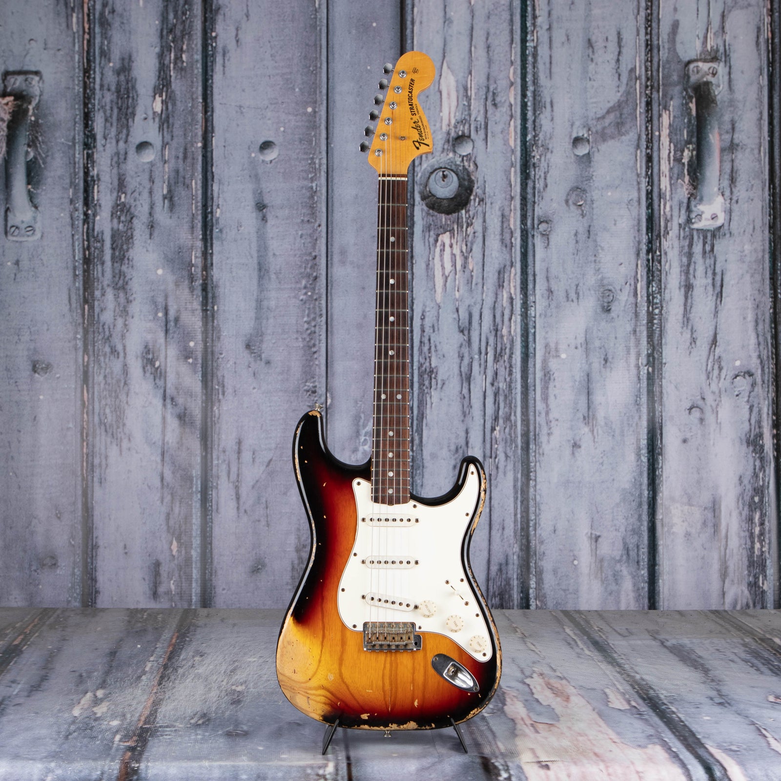 Used fender custom on sale shop