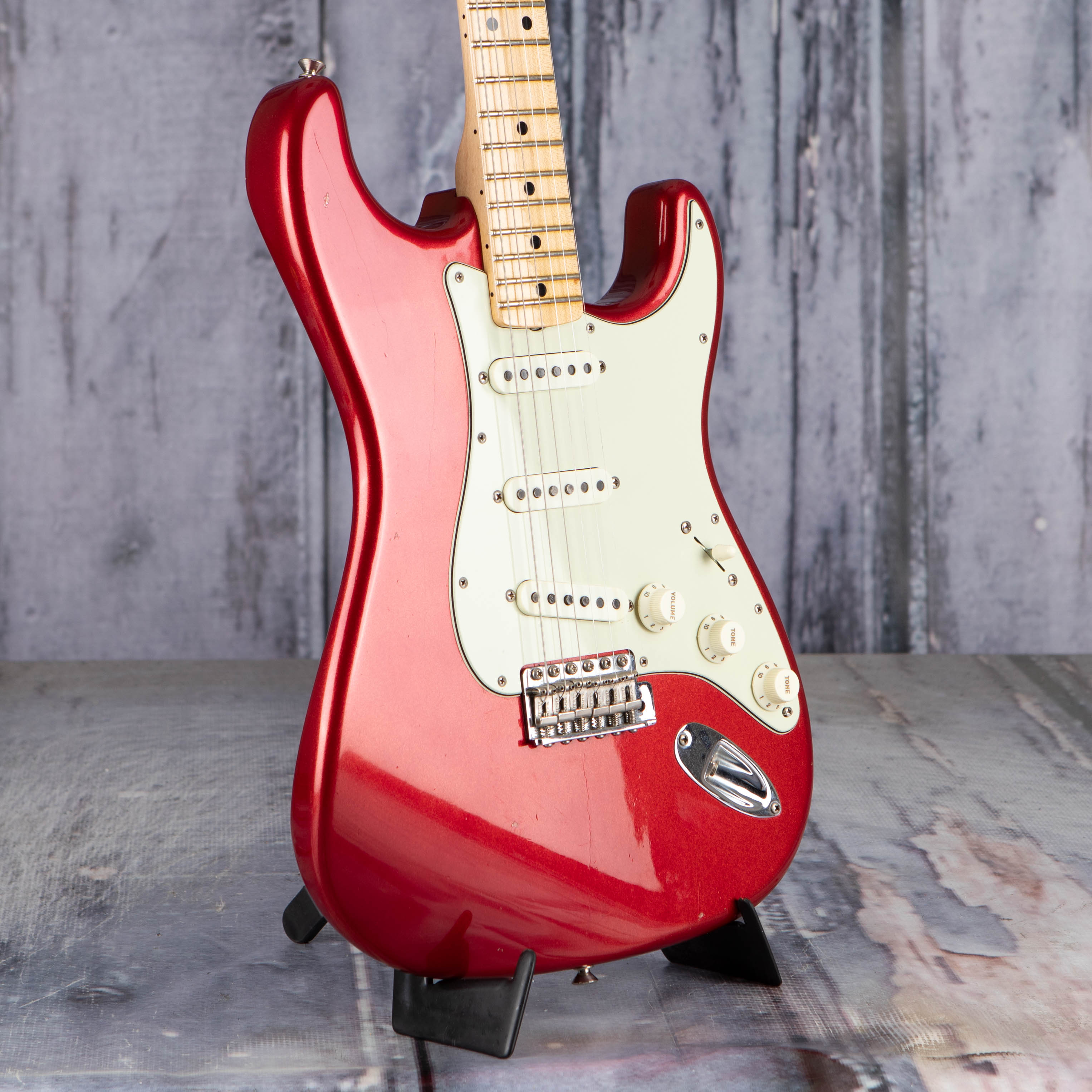 Used Fender Custom Shop 70 Stratocaster Journeyman Relic Closet Classic Electric Guitar, Aged Firemist Red, angle