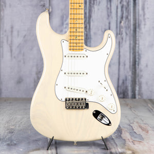 Used Fender Custom Shop American Custom Stratocaster NOS Electric Guitar, 2020, Vintage Blonde, front closeup