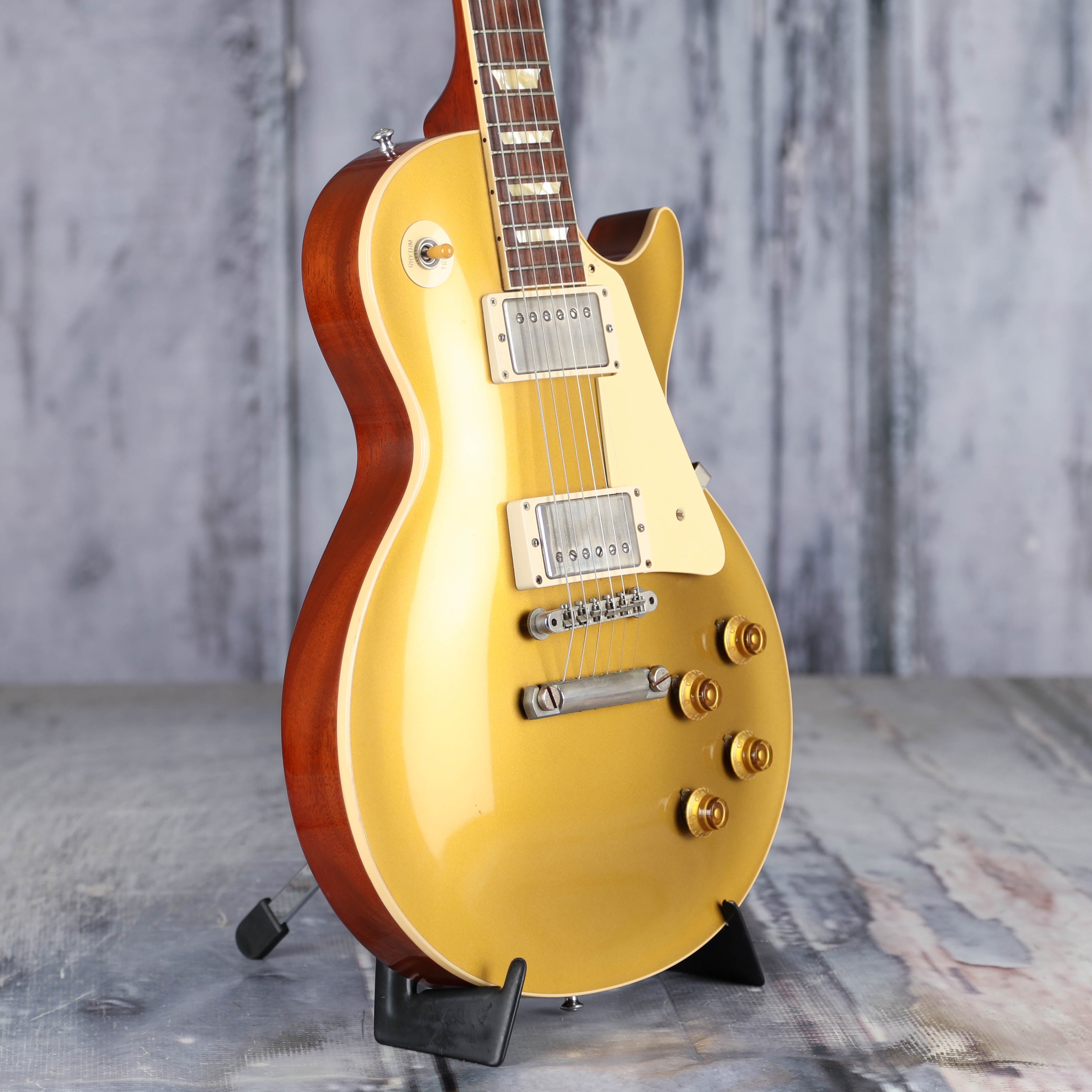 Used Gibson Custom Shop 1957 Les Paul Reissue Electric Guitar, Goldtop, angle
