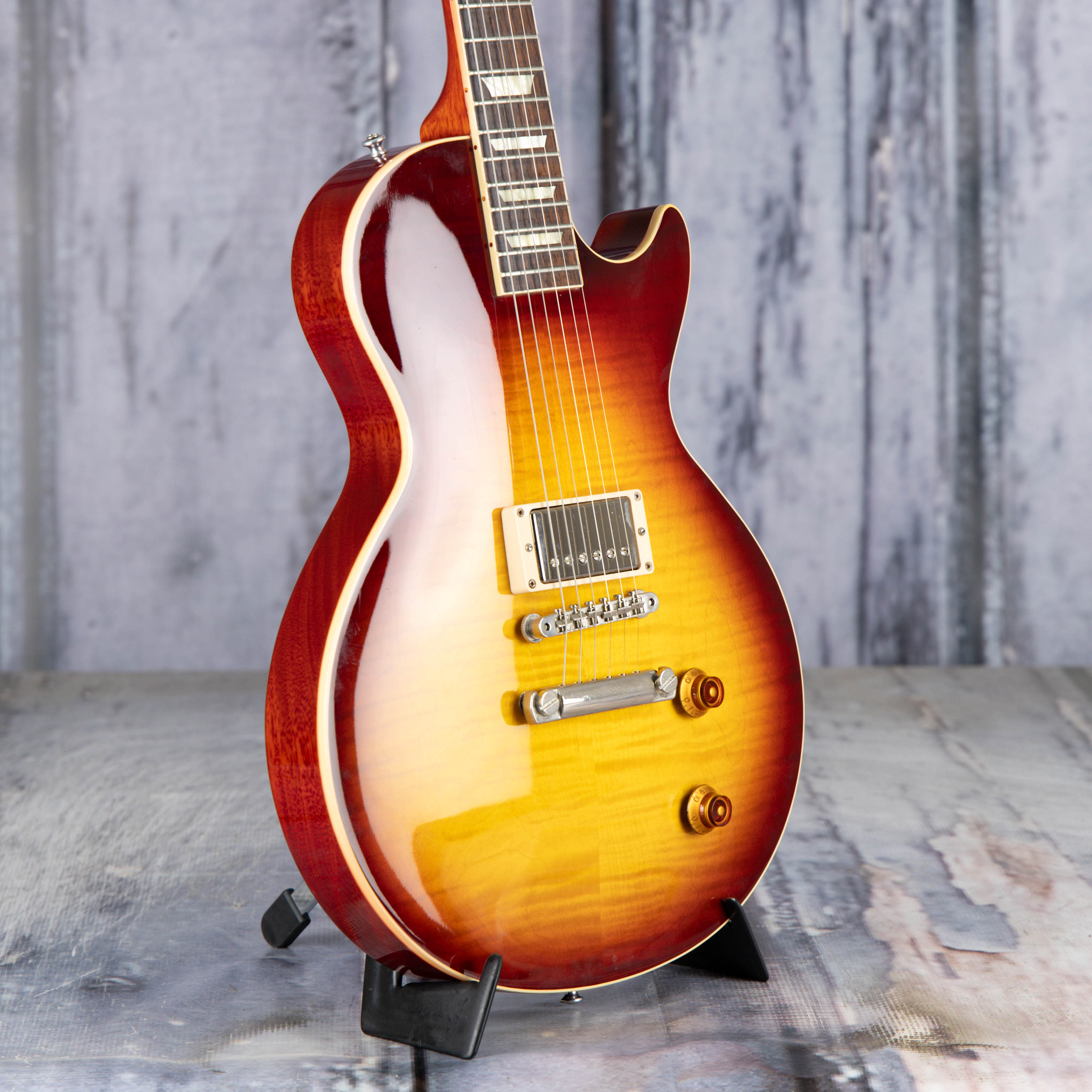 Used Gibson Custom Shop Limited Edition Les Paul 1958 Reissue Electric Guitar, Sunburst, angle