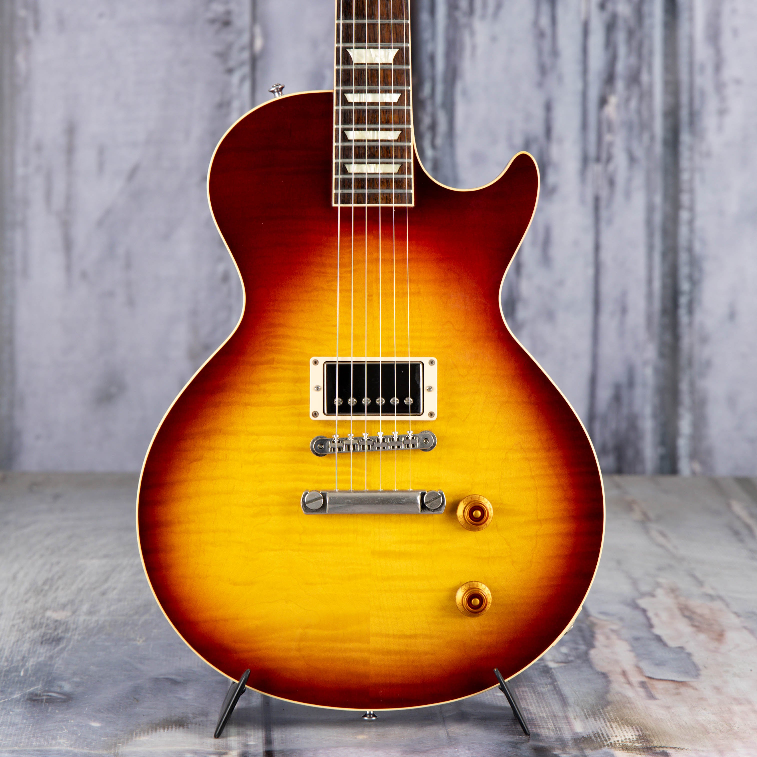 Used Gibson Custom Shop Limited Edition Les Paul 1958 Reissue Electric Guitar, Sunburst, front closeup
