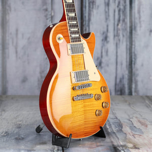 Used Gibson Les Paul Traditional Electric Guitar, 2013, Honeyburst, angle