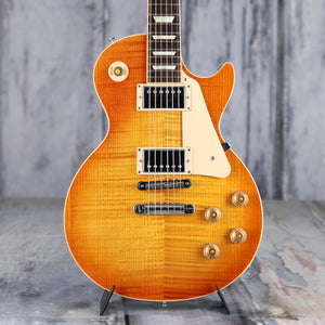 Used Gibson Les Paul Traditional Electric Guitar, 2013, Honeyburst, front closeup