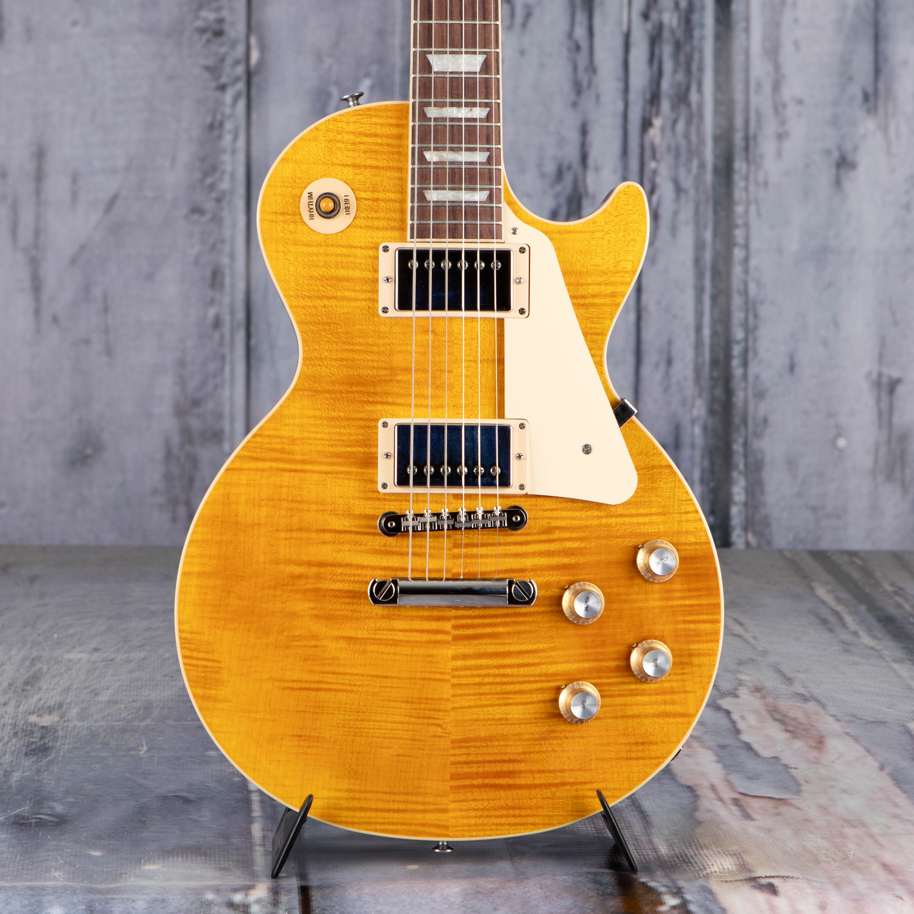 Used Gibson USA Les Paul Standard 60s Figured Top Electric Guitar, Honey Amber, front closeup