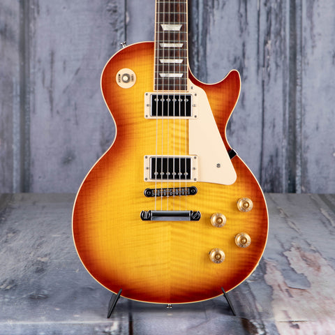Used Gibson USA Les Paul Traditional Electric Guitar, 2013, Honeyburst, front closeup