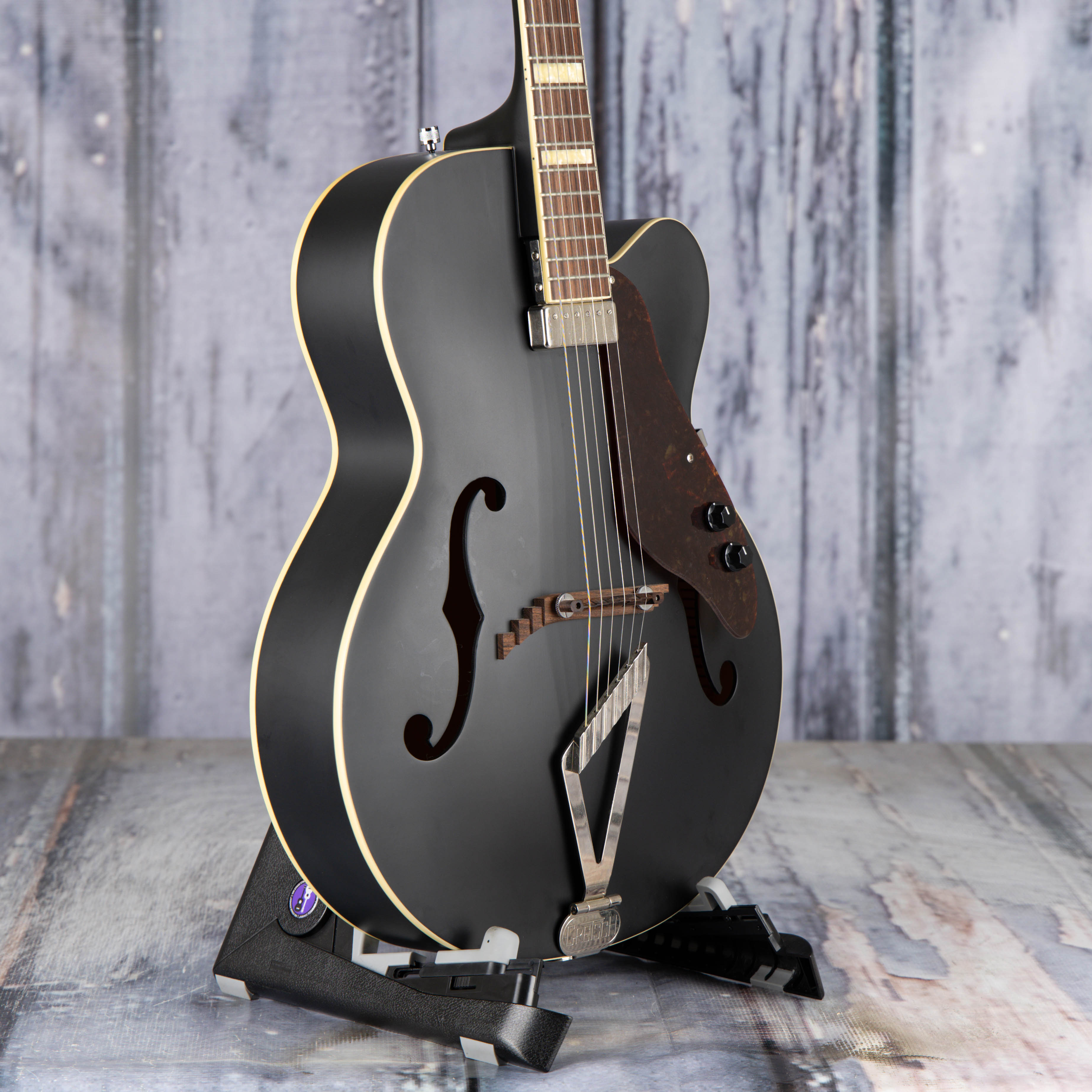 Used Gretsch G100CE Synchromatic Hollowbody Guitar, Black, angle