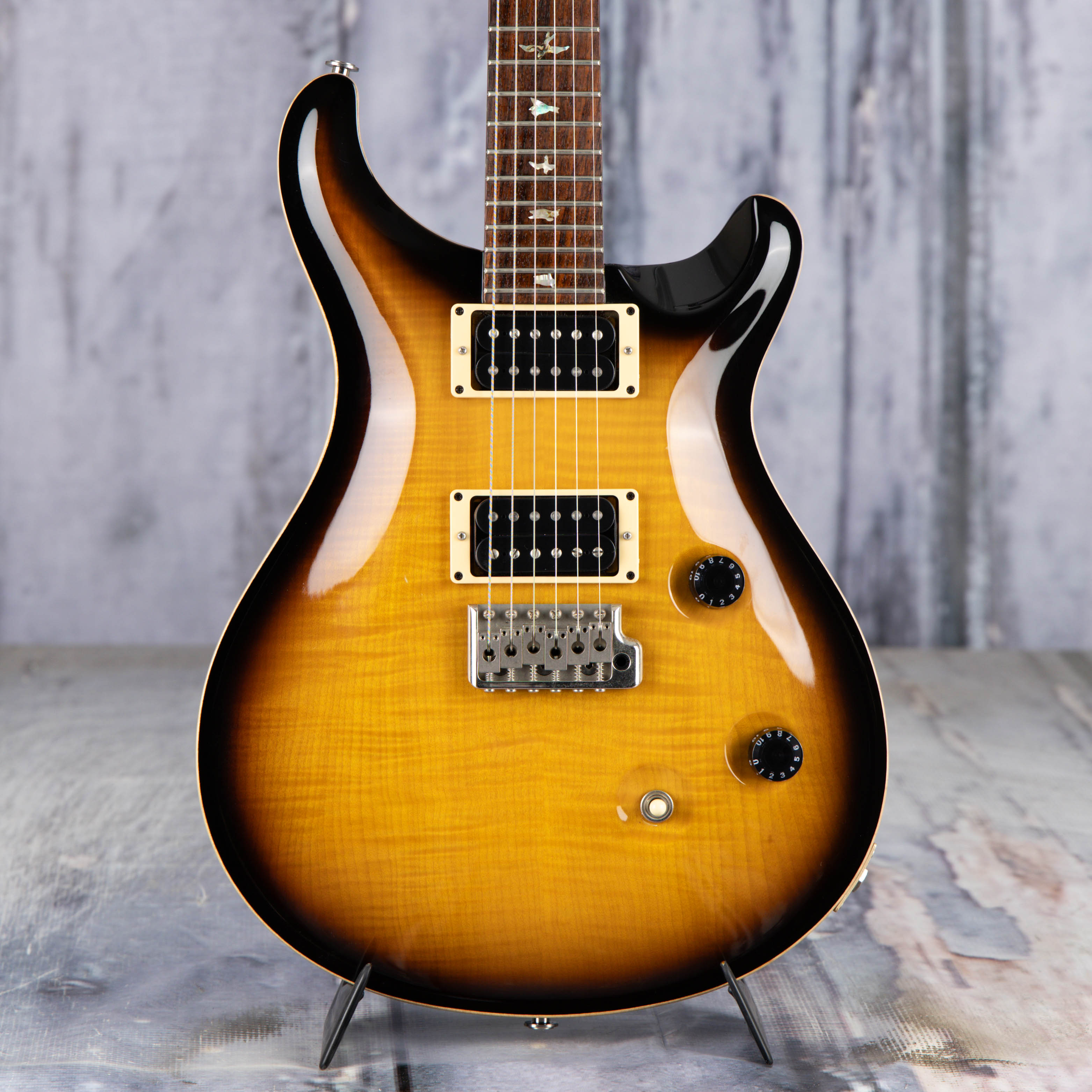 Used Paul Reed Smith Custom 24 Electric Guitar, 2004, Tobacco Sunburst, front closeup